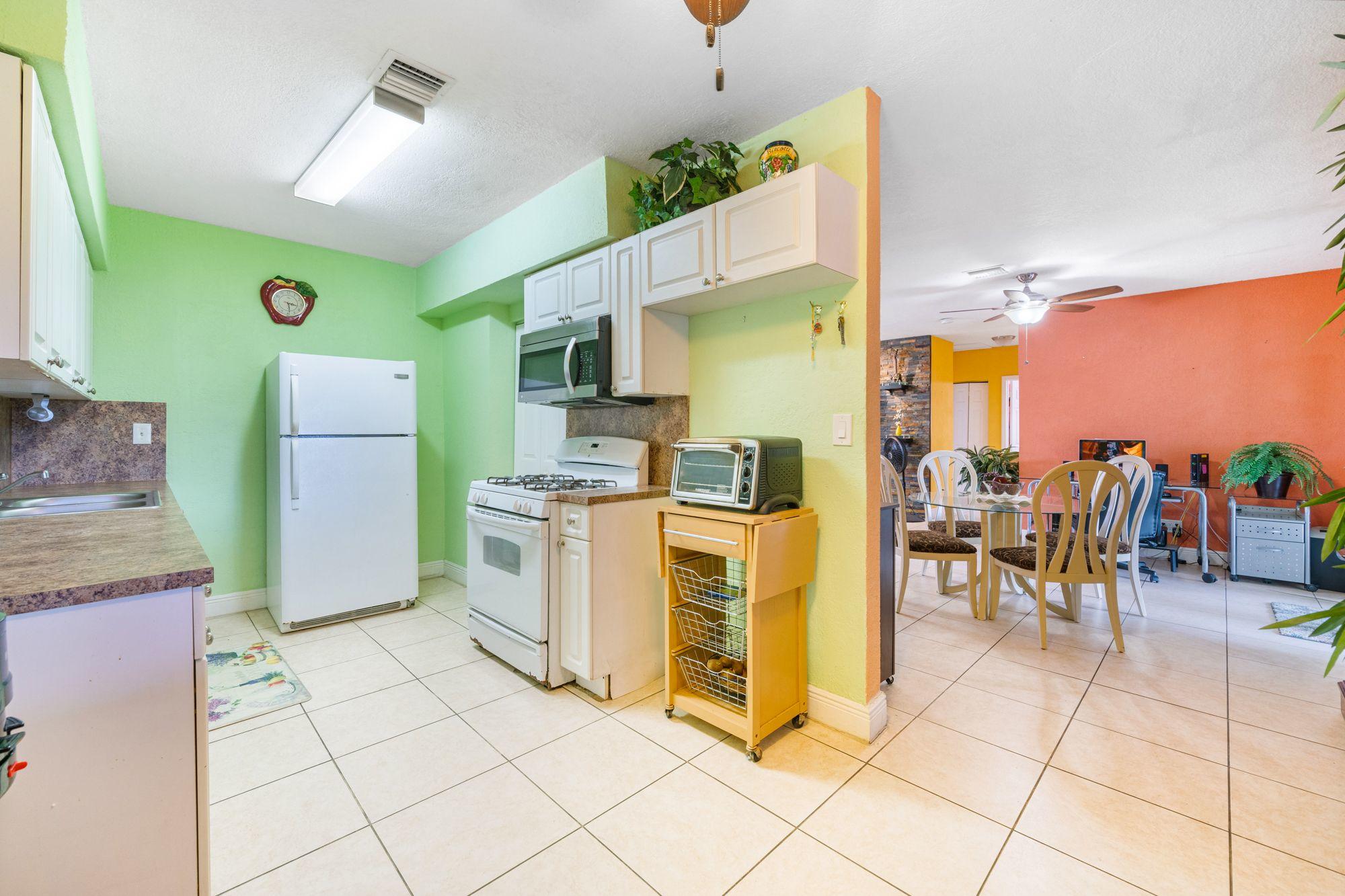 CAROL CITY - Residential