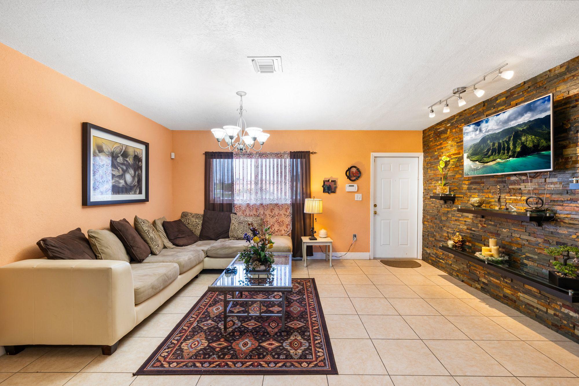 CAROL CITY - Residential