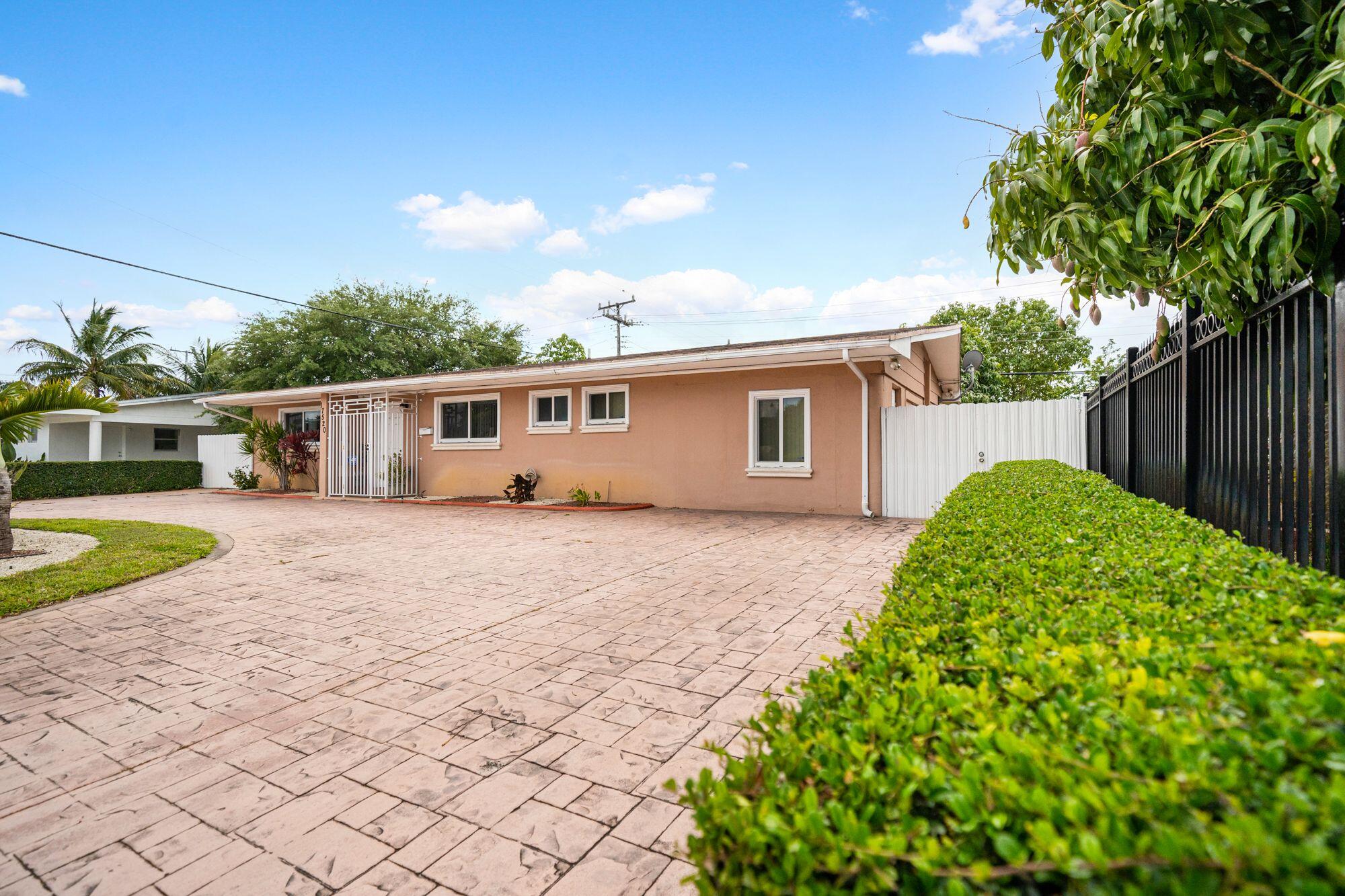 CAROL CITY - Residential