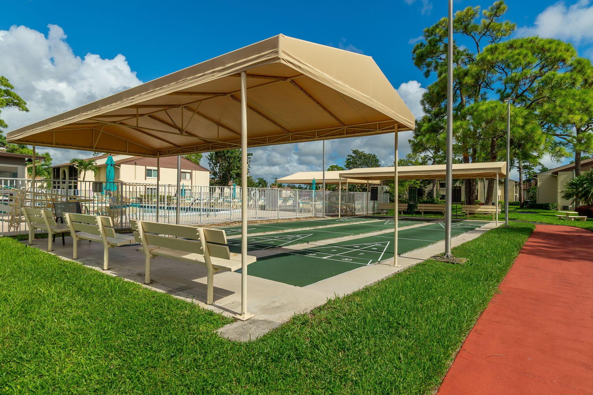 PINE RIDGE SOUTH III COND - Residential