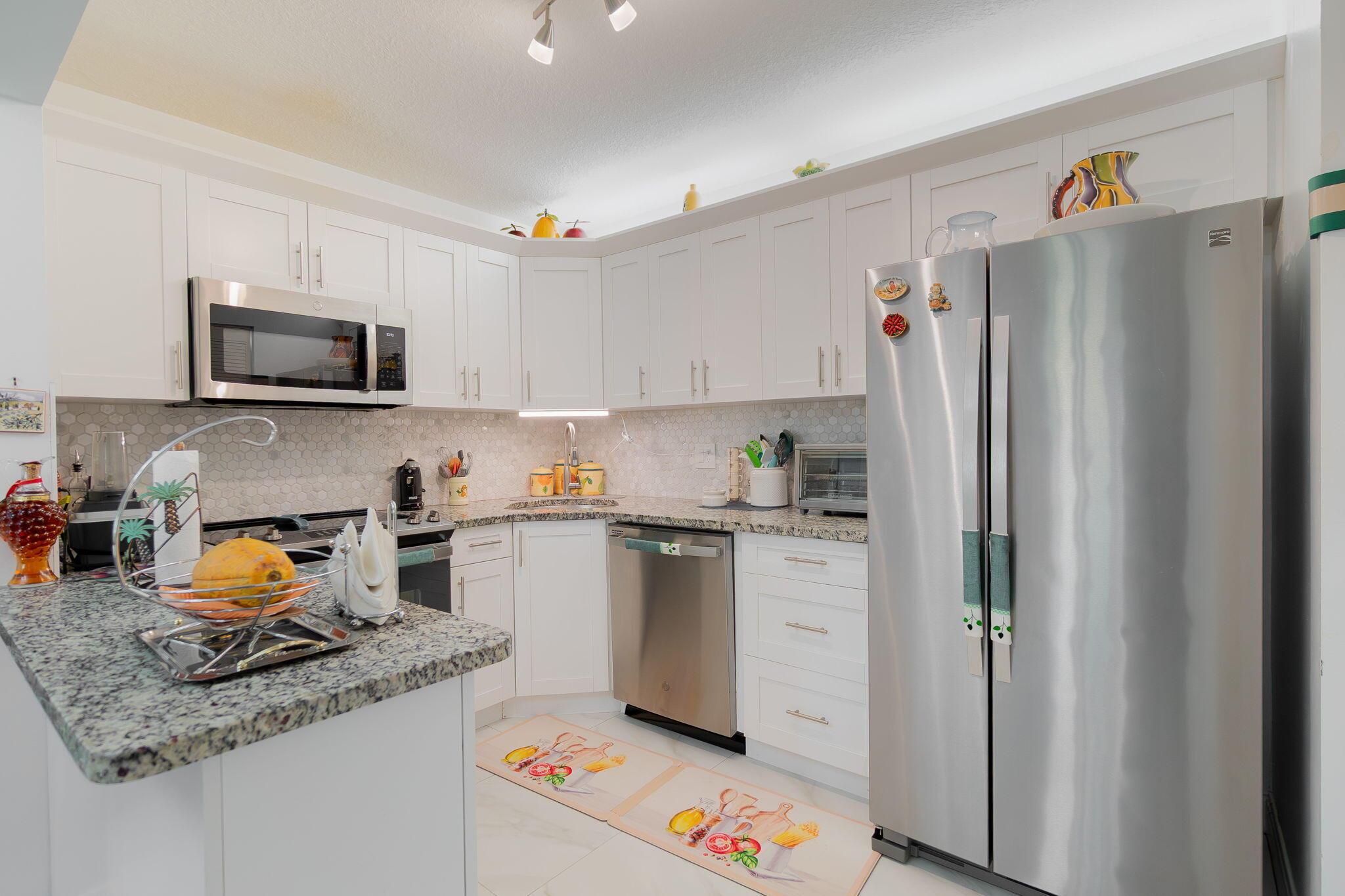 PINE RIDGE SOUTH III COND - Residential