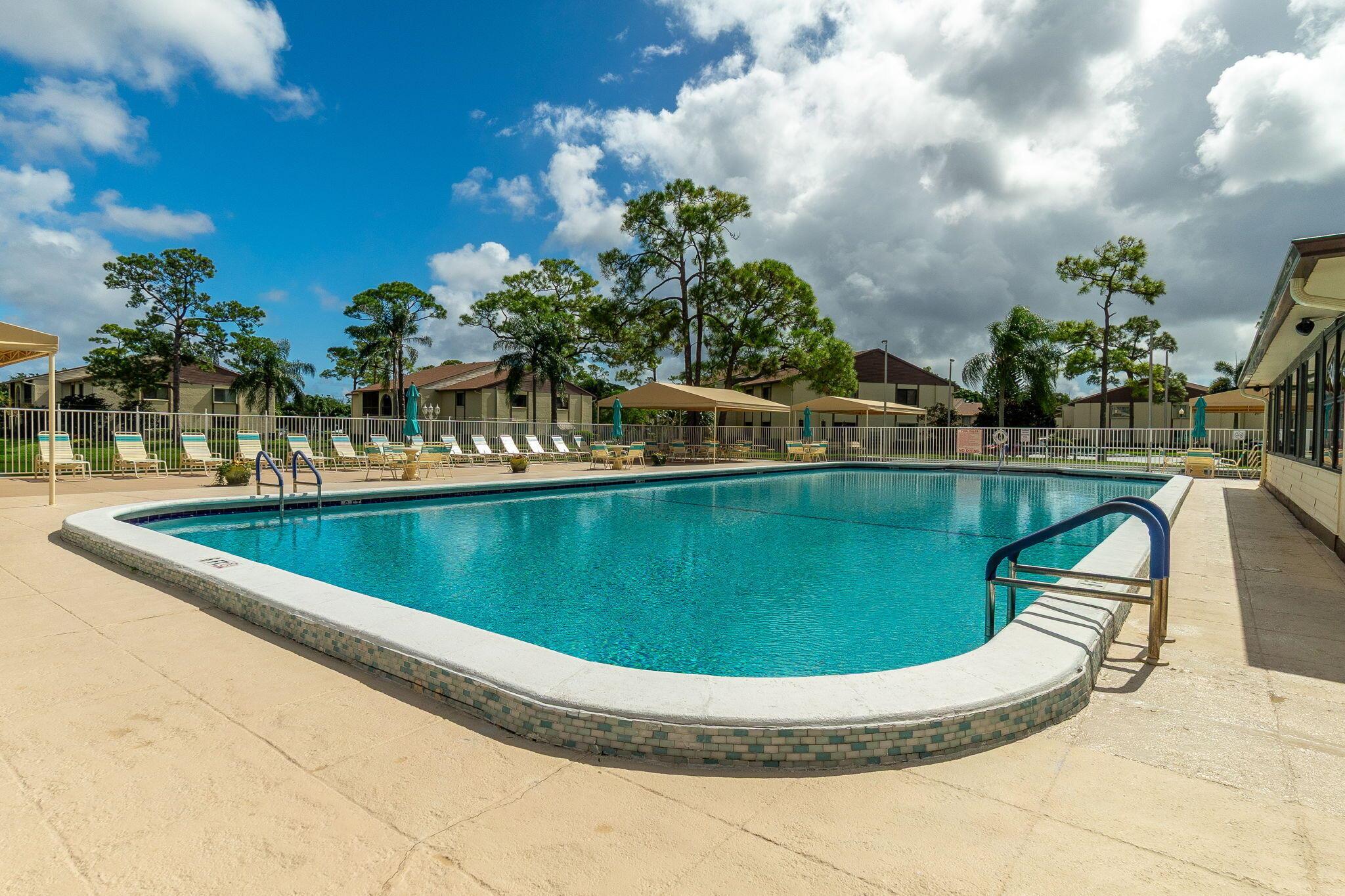 PINE RIDGE SOUTH III COND - Residential