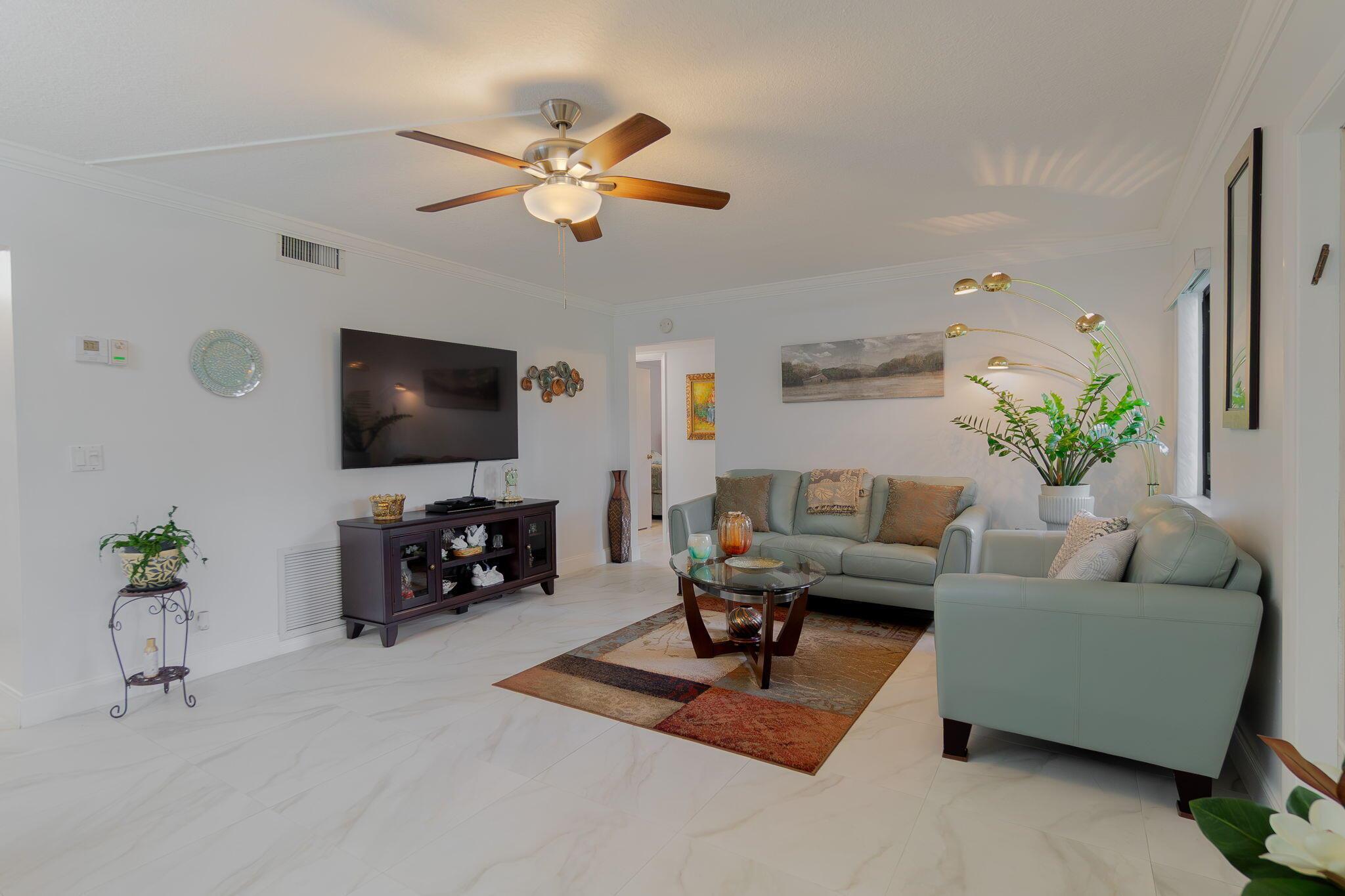 PINE RIDGE SOUTH III COND - Residential