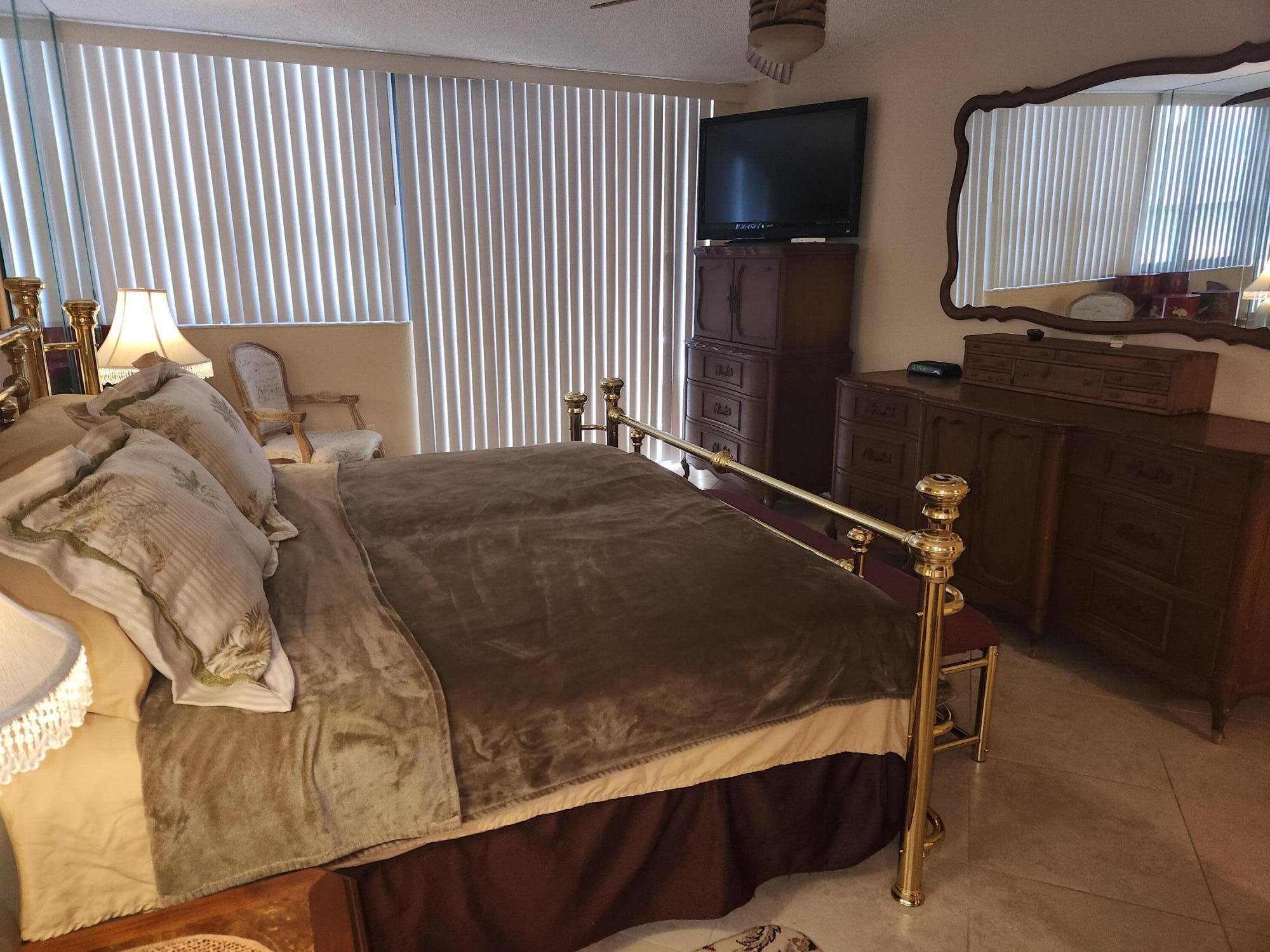 Porta Bella - Residential Lease