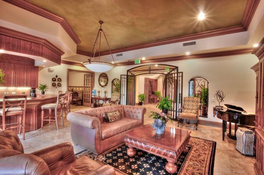 Photo of 706 Villa Circle, Boynton Beach, FL 33435 (MLS # R10943084)