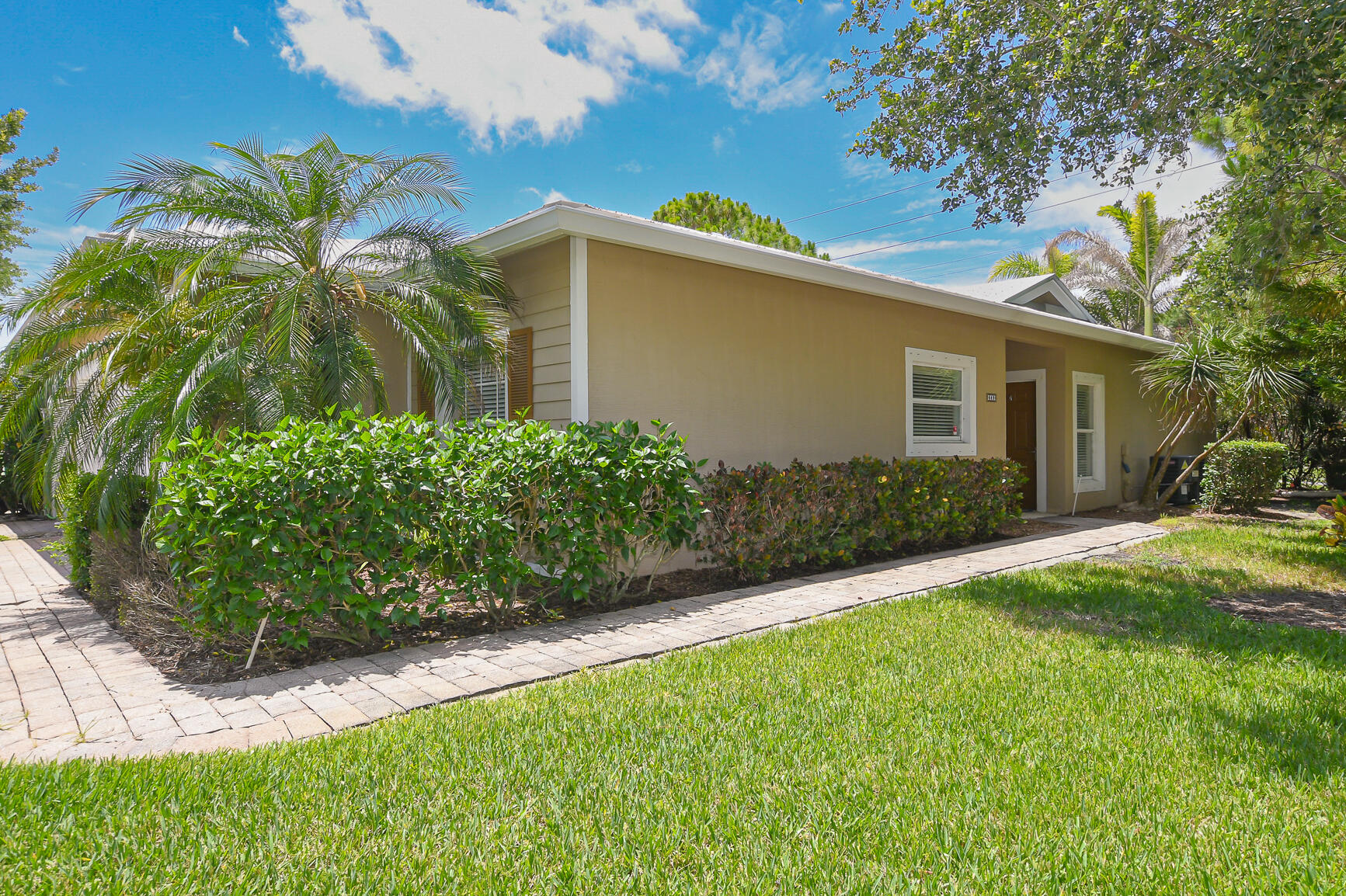 RIVER PLACE ON THE ST LUCIE NO 5 - Residential
