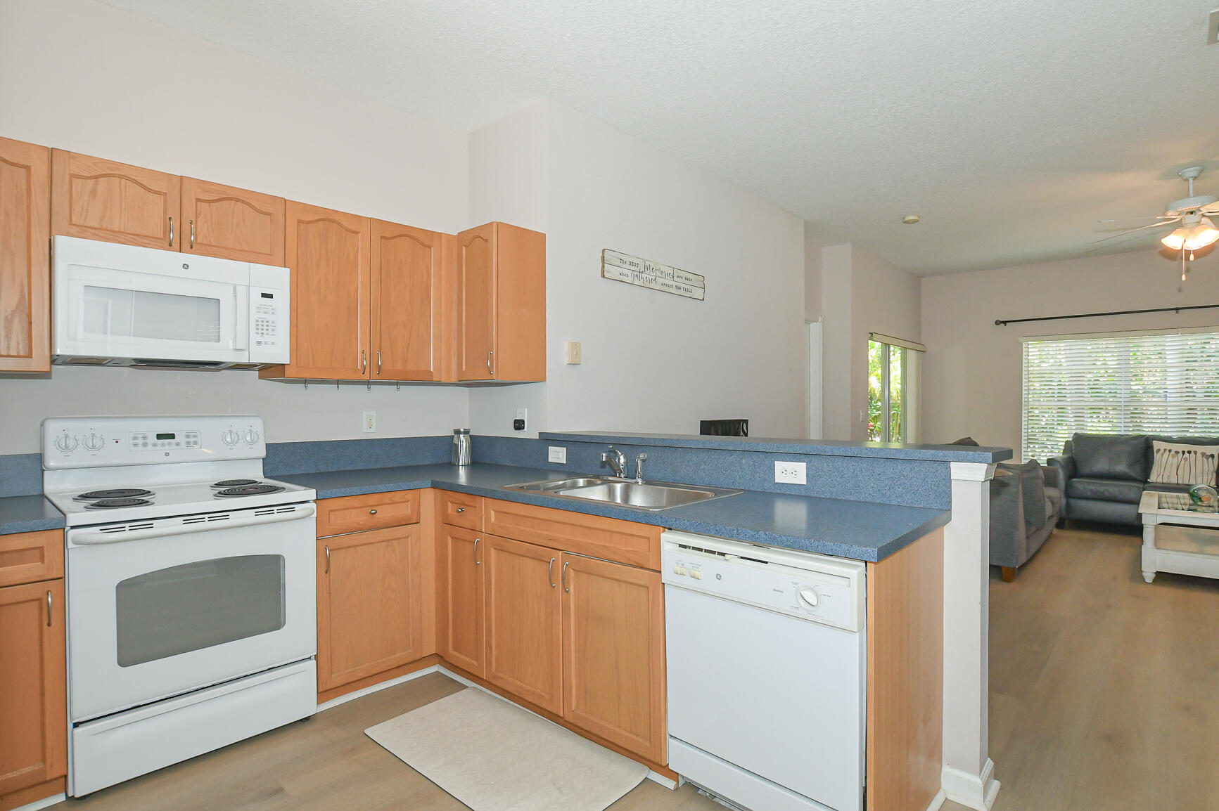 RIVER PLACE ON THE ST LUCIE NO 5 - Residential