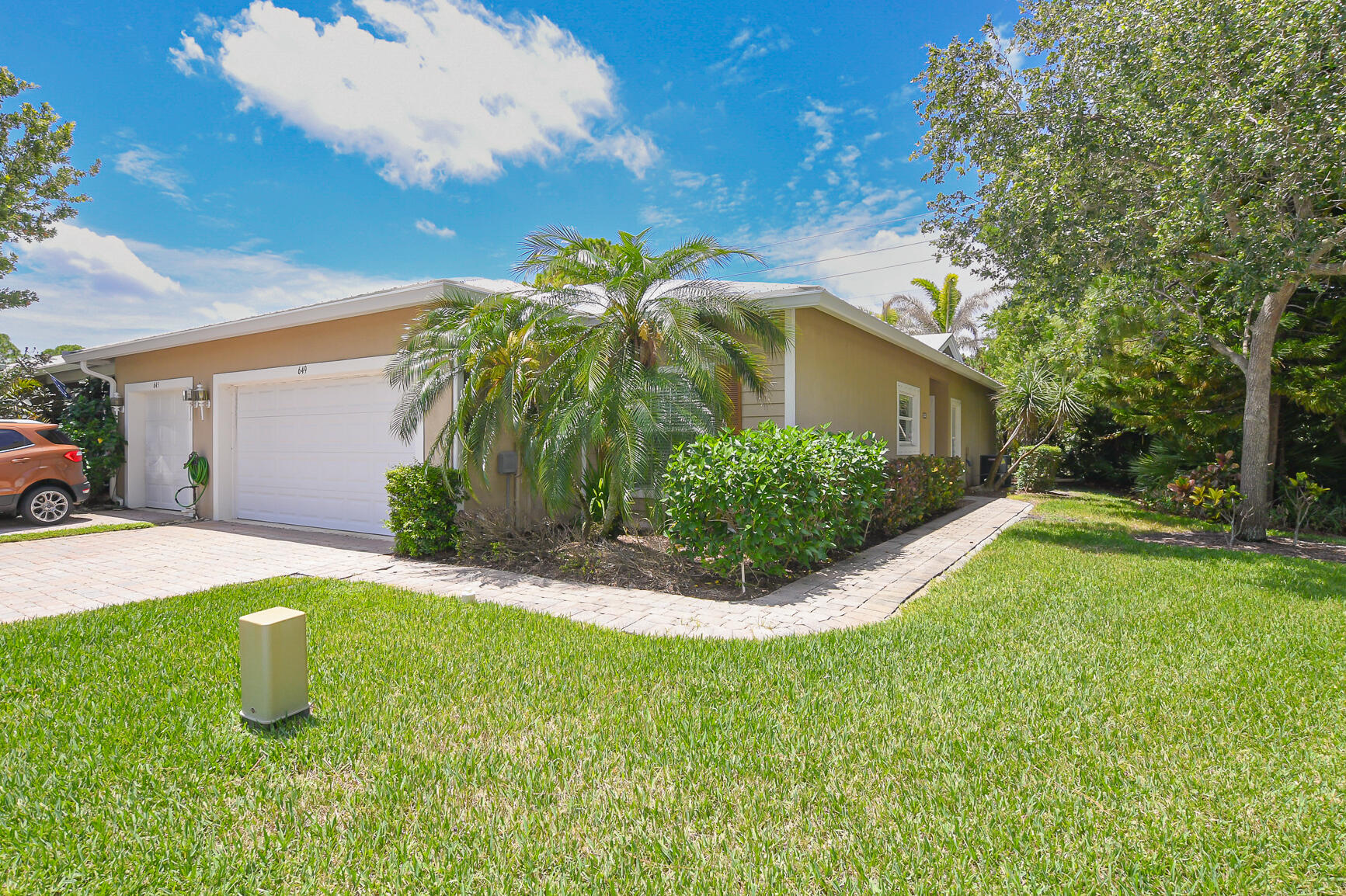 RIVER PLACE ON THE ST LUCIE NO 5 - Residential