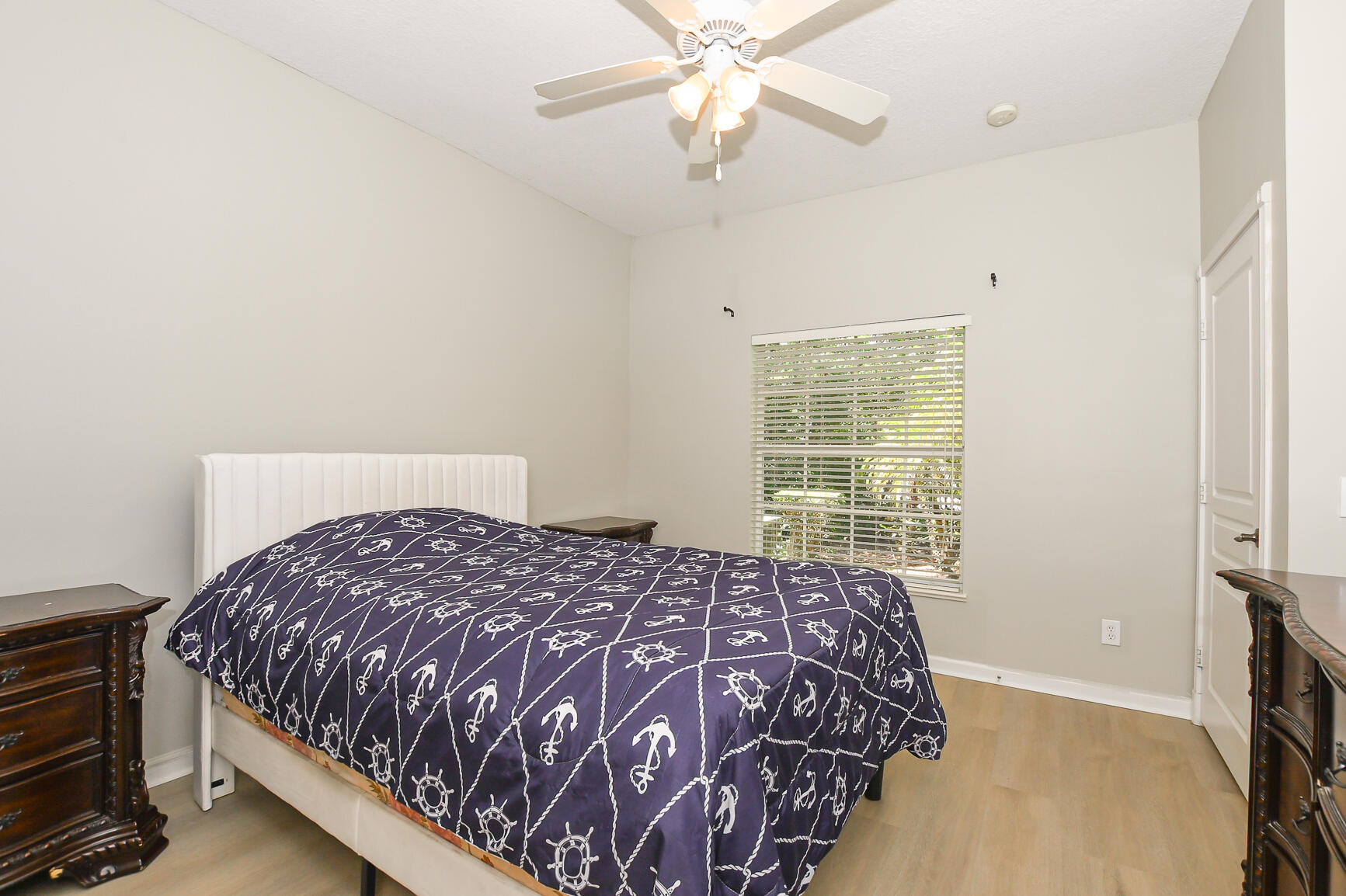 RIVER PLACE ON THE ST LUCIE NO 5 - Residential