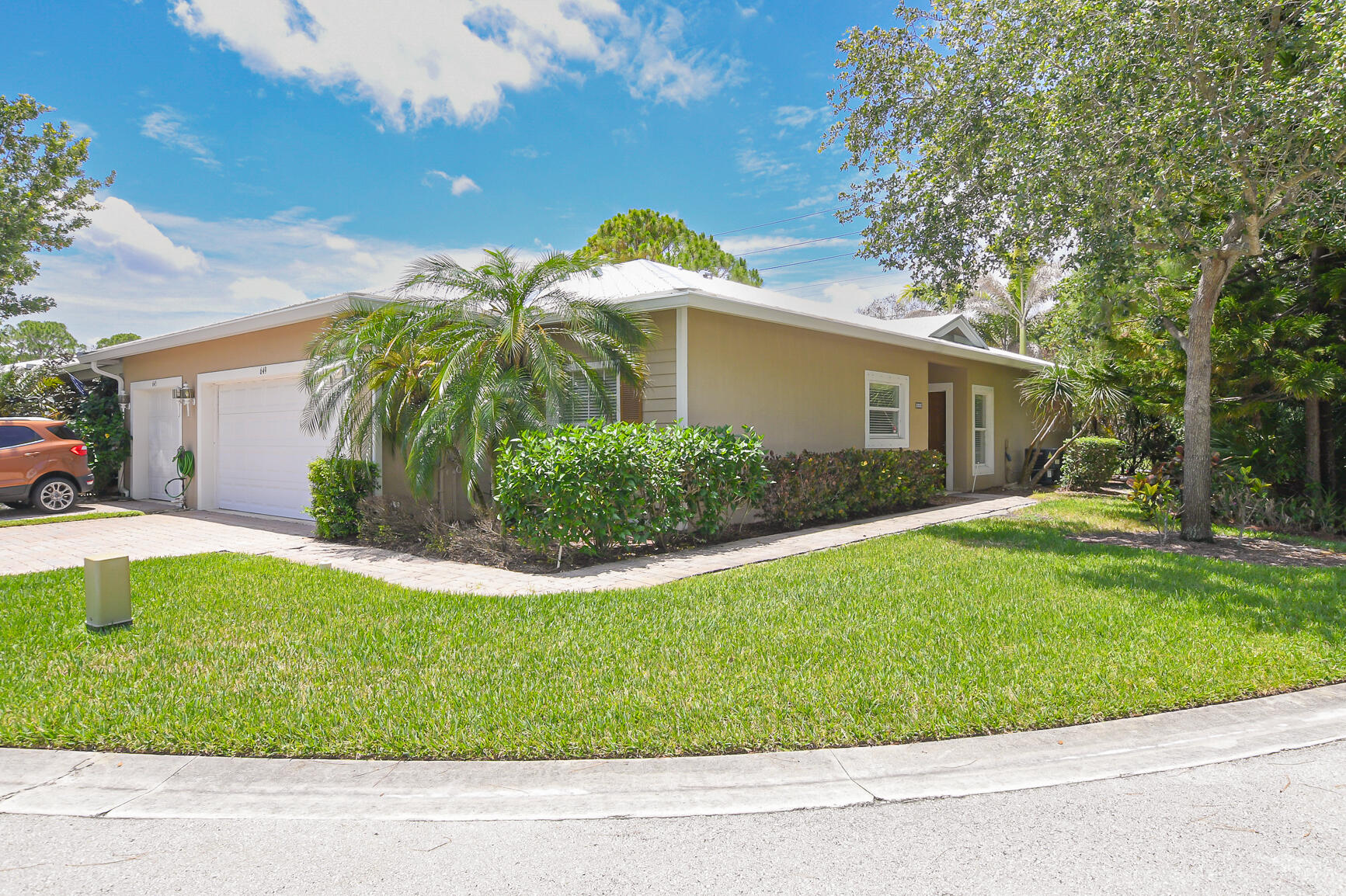 RIVER PLACE ON THE ST LUCIE NO 5 - Residential