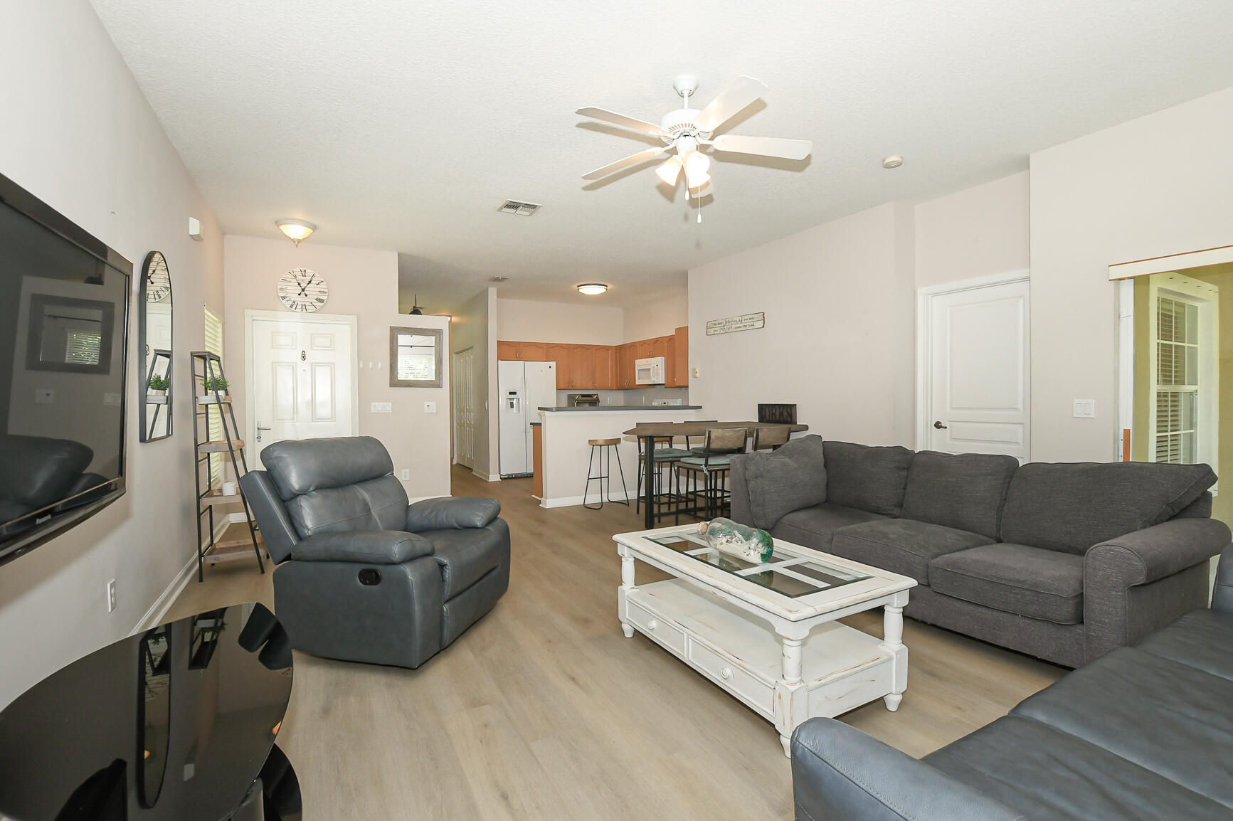 RIVER PLACE ON THE ST LUCIE NO 5 - Residential