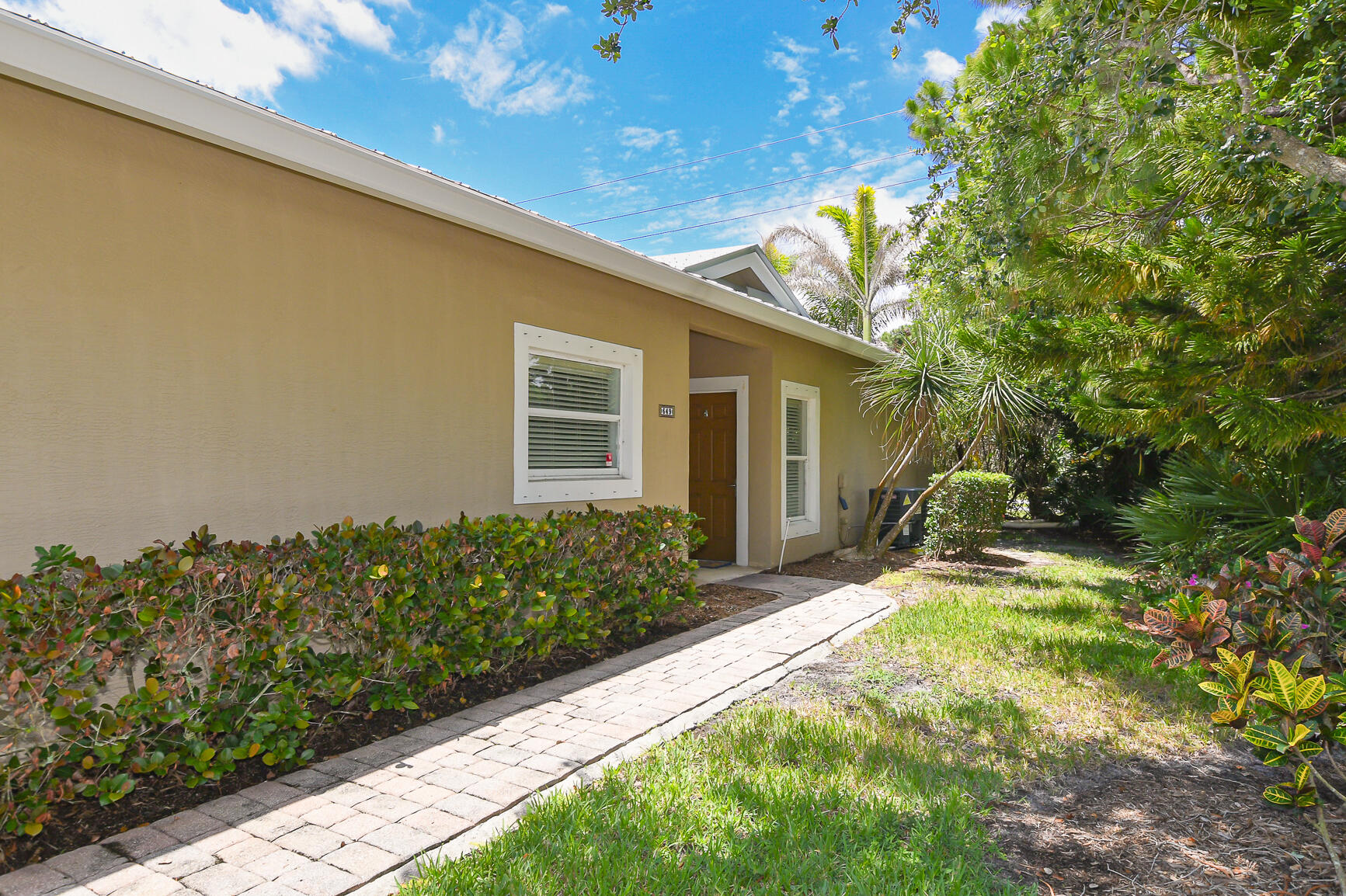 RIVER PLACE ON THE ST LUCIE NO 5 - Residential