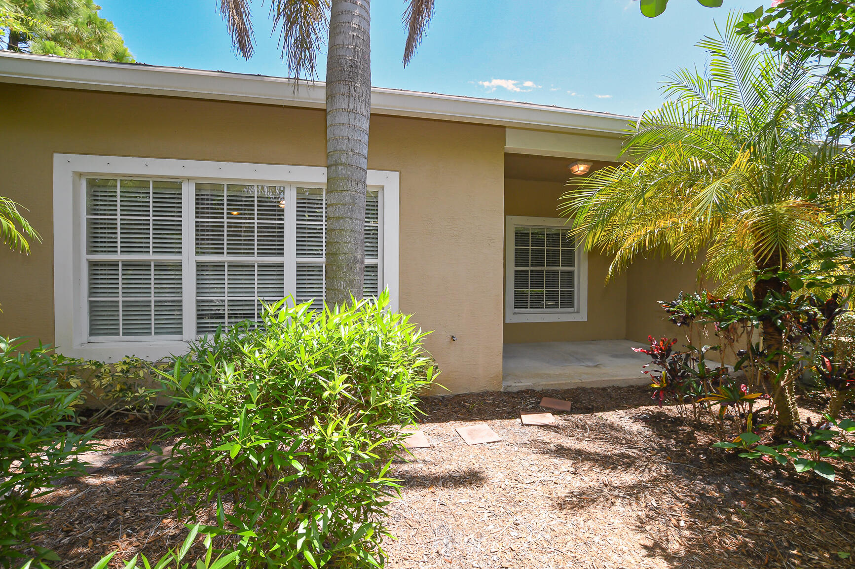 RIVER PLACE ON THE ST LUCIE NO 5 - Residential
