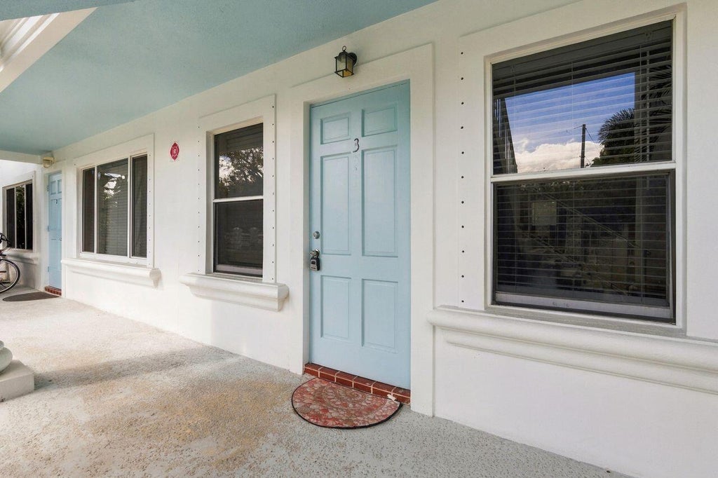 Photo of 4529 NE 21st Avenue #3, Fort Lauderdale, FL 33308 (MLS # B26088886)