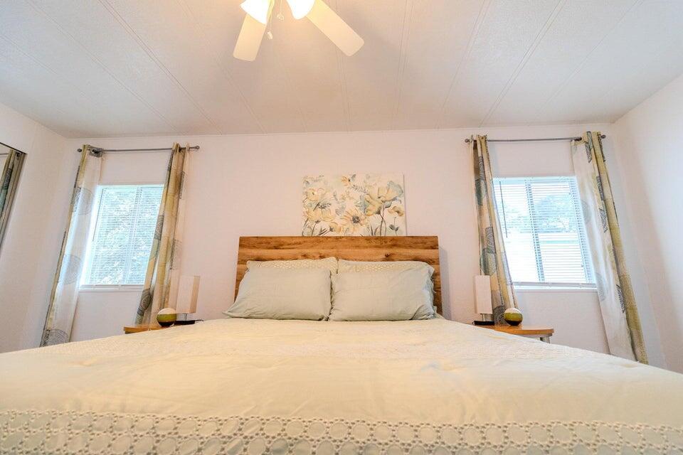 SPANISH LAKES - Residential Lease