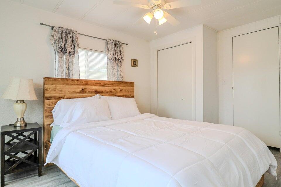 SPANISH LAKES - Residential Lease