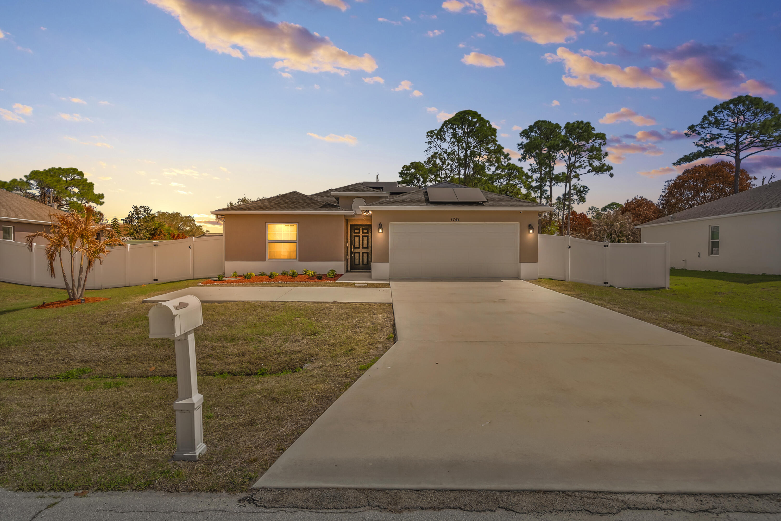PORT ST LUCIE SECTION 13 - Residential