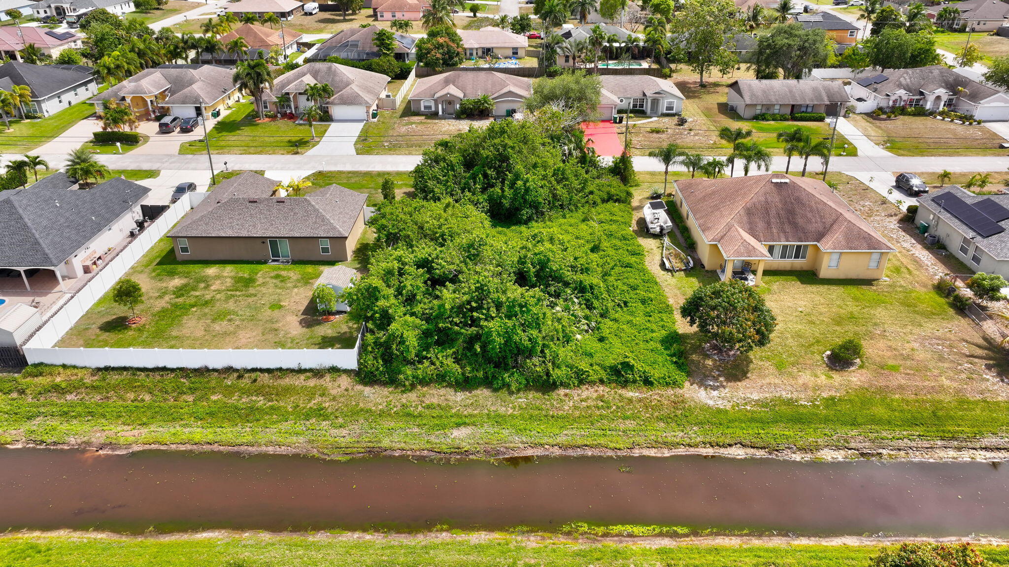 PORT ST LUCIE SECTION  34 - Land