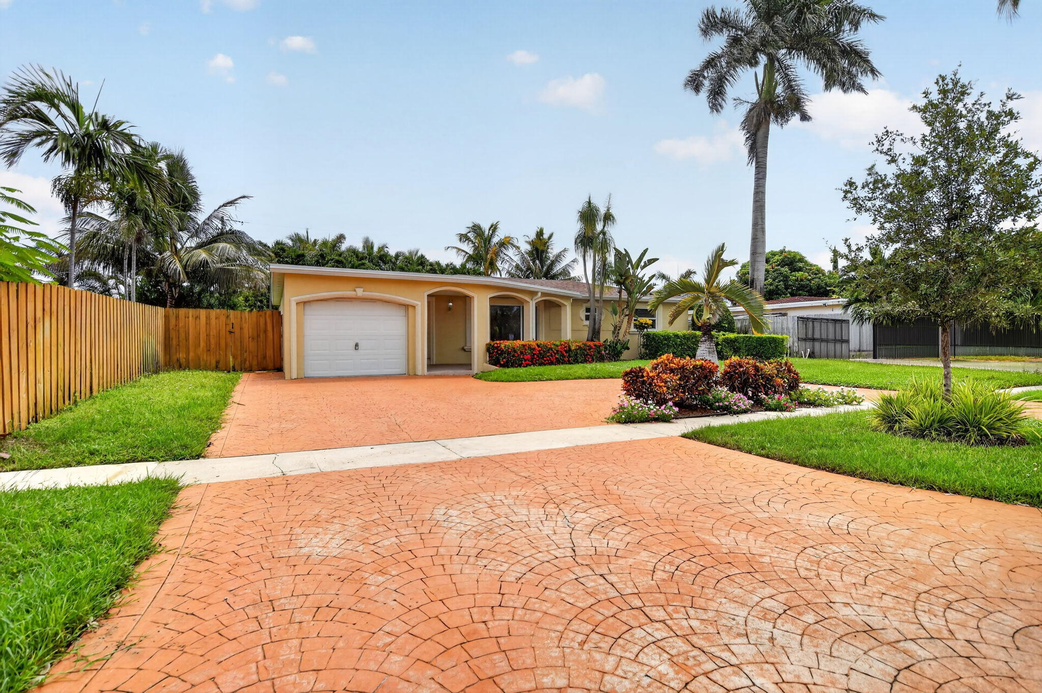 2250 NE 4TH Court