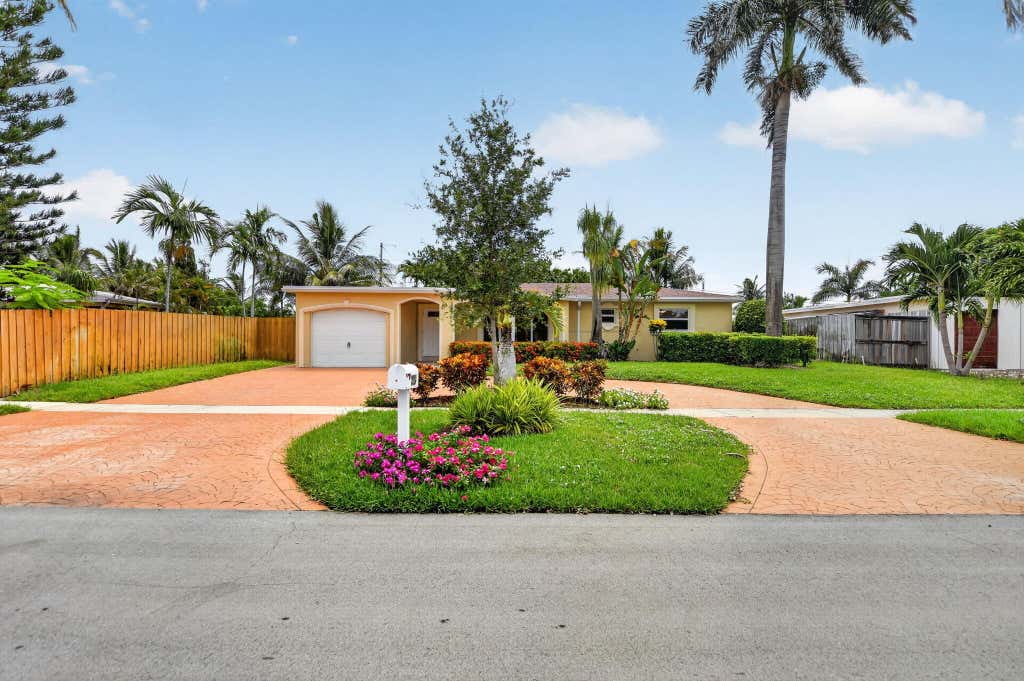 Photo of 2250 NE 4TH Court, Boca Raton, FL 33431 (MLS # B26061027)
