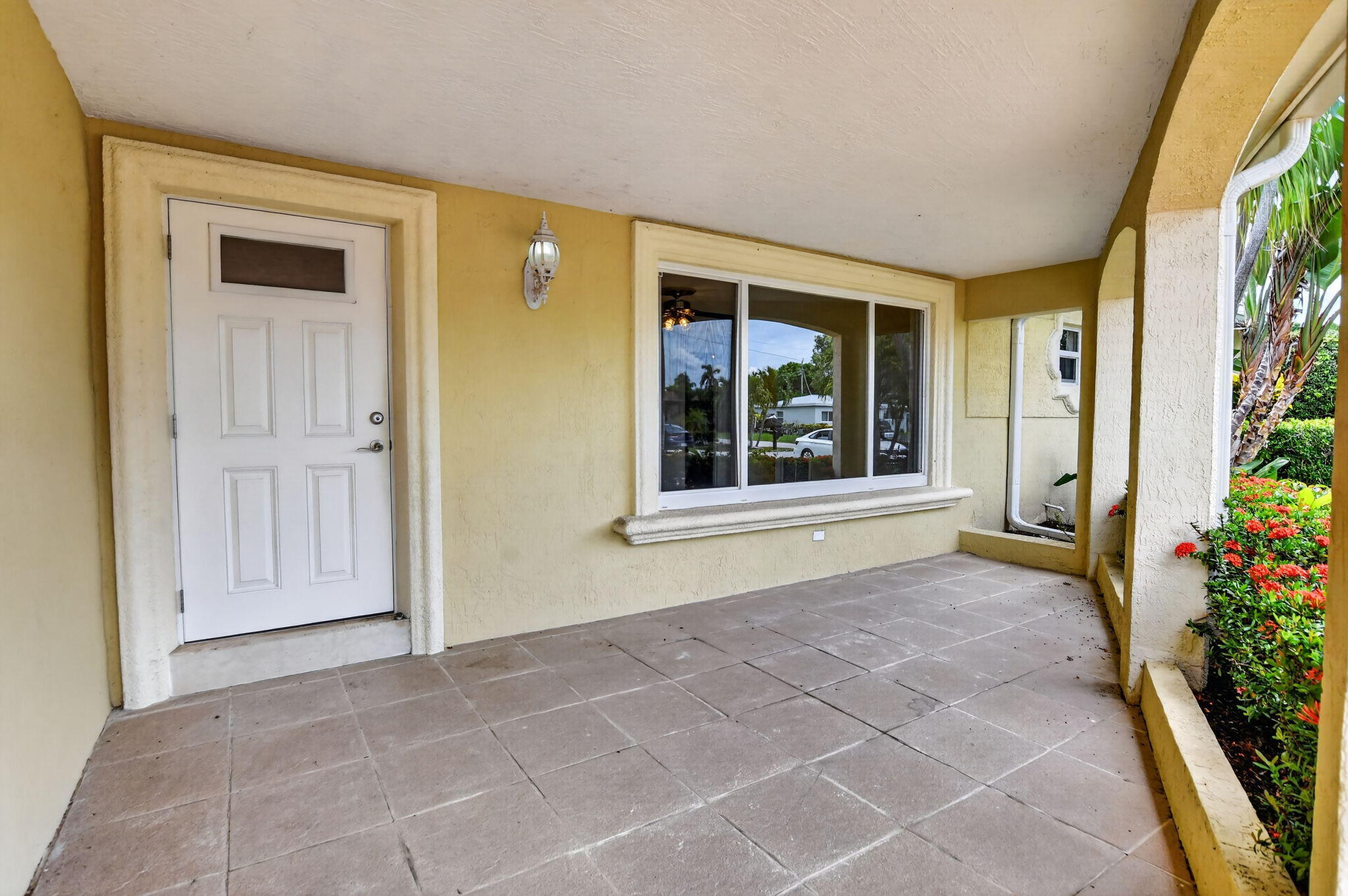 2250 NE 4TH Court