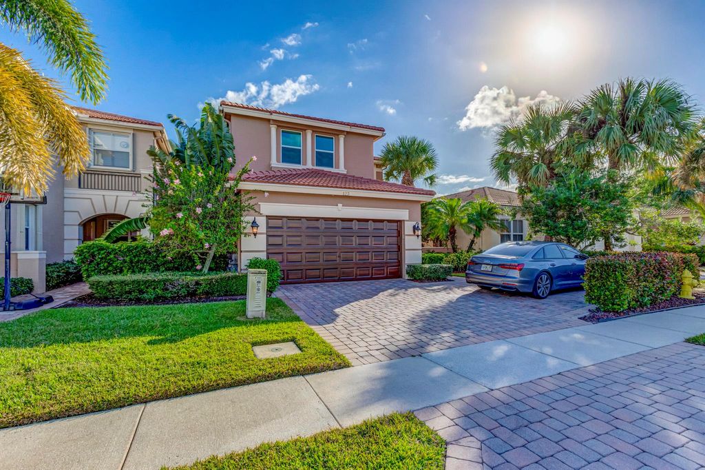 Photo of 123 Isle Verde Way, Palm Beach Gardens, FL 33418 (MLS # R10931525)