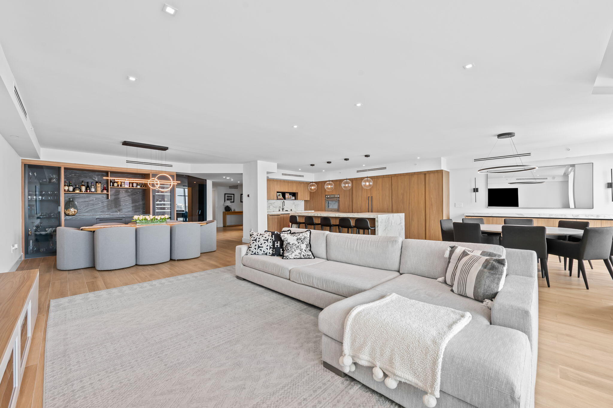 3301 NE 183rd Street 2906