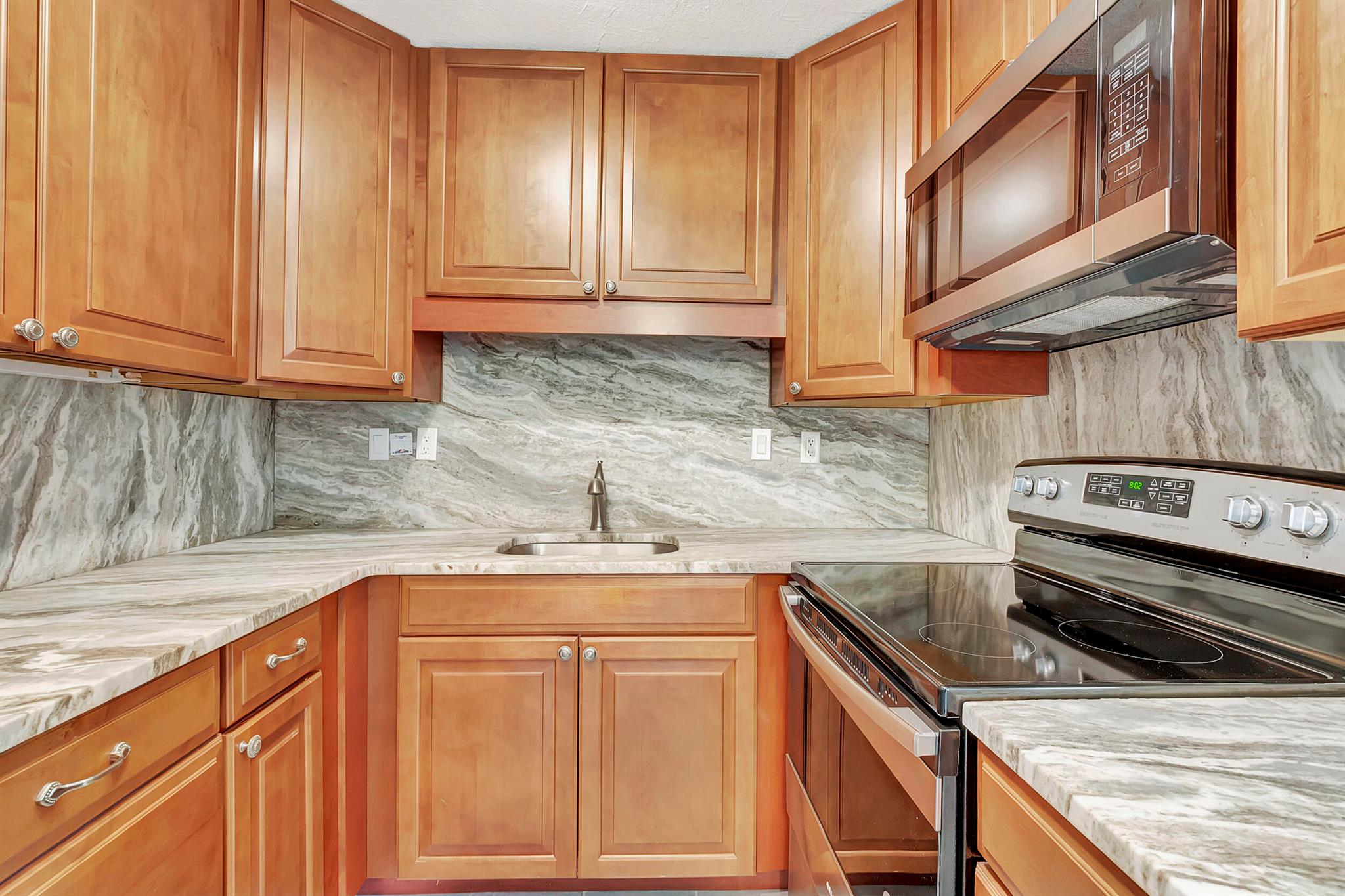 KINGS POINT FLANDERS COND - Residential