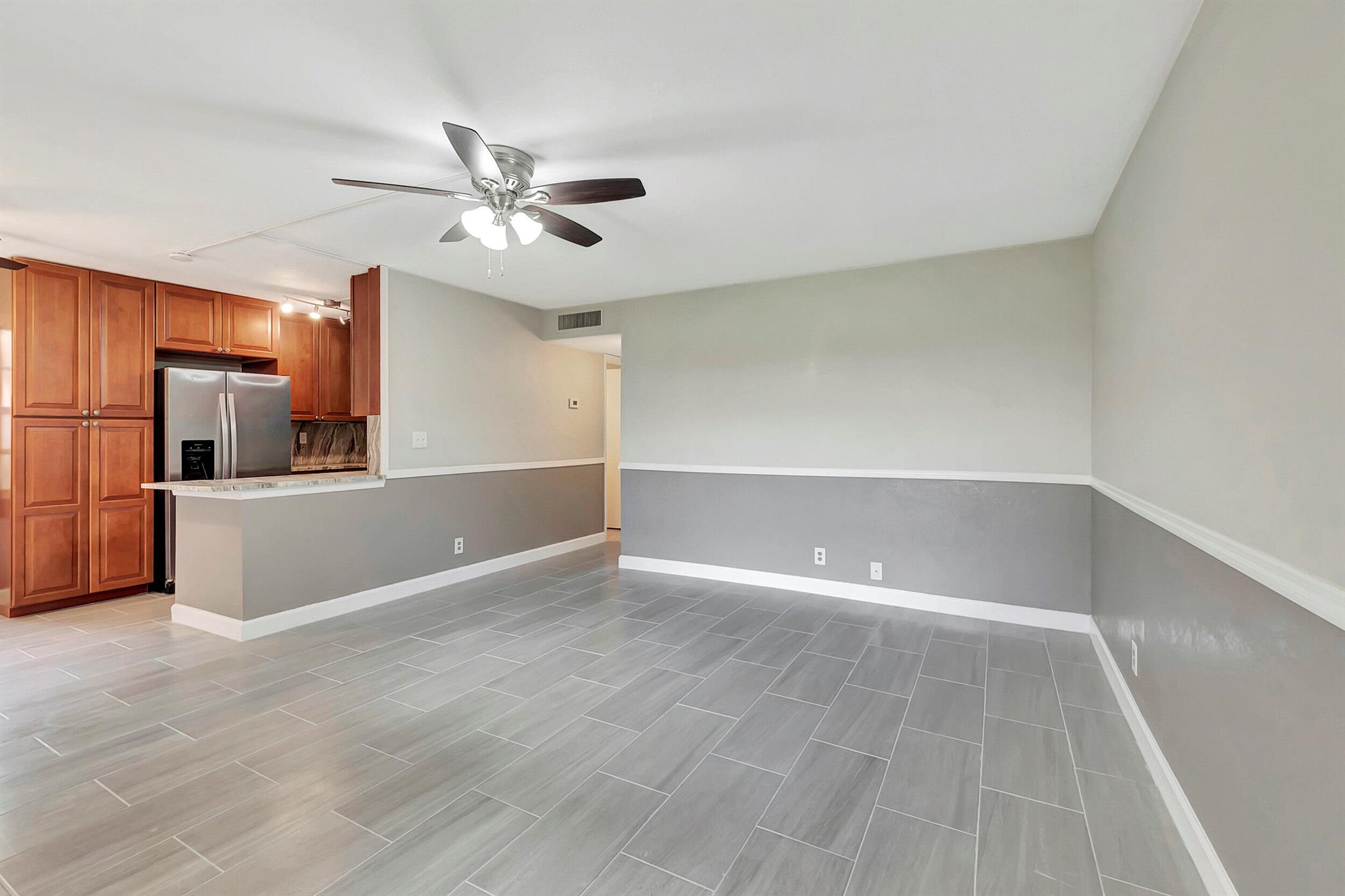 KINGS POINT FLANDERS COND - Residential