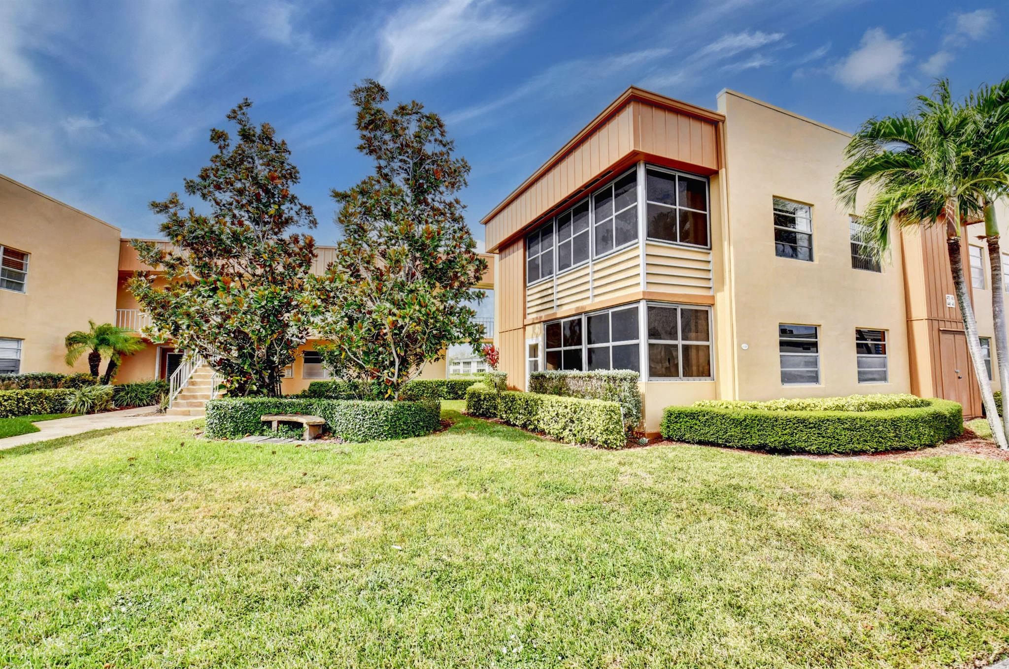 KINGS POINT FLANDERS COND - Residential