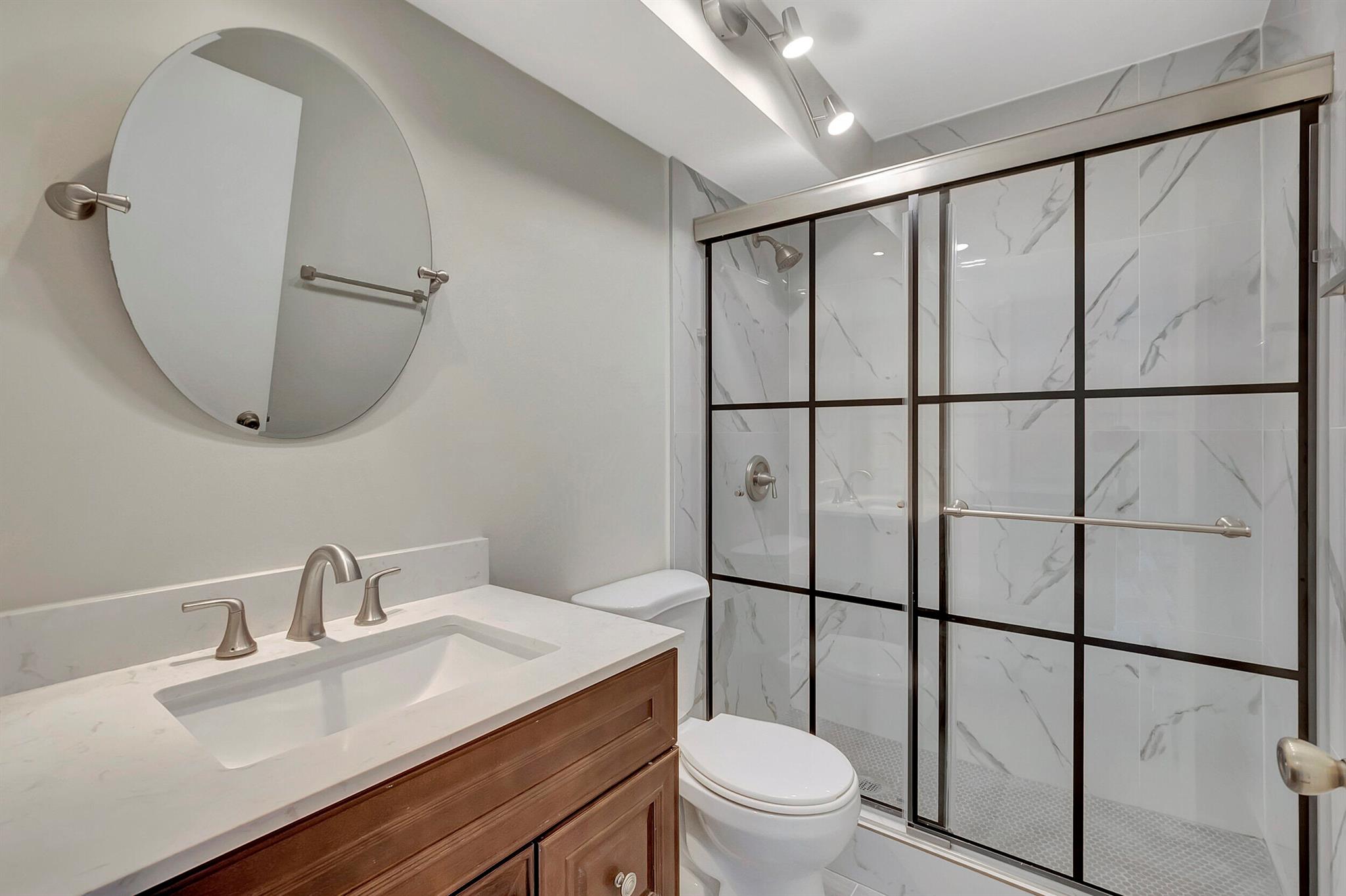 KINGS POINT FLANDERS COND - Residential