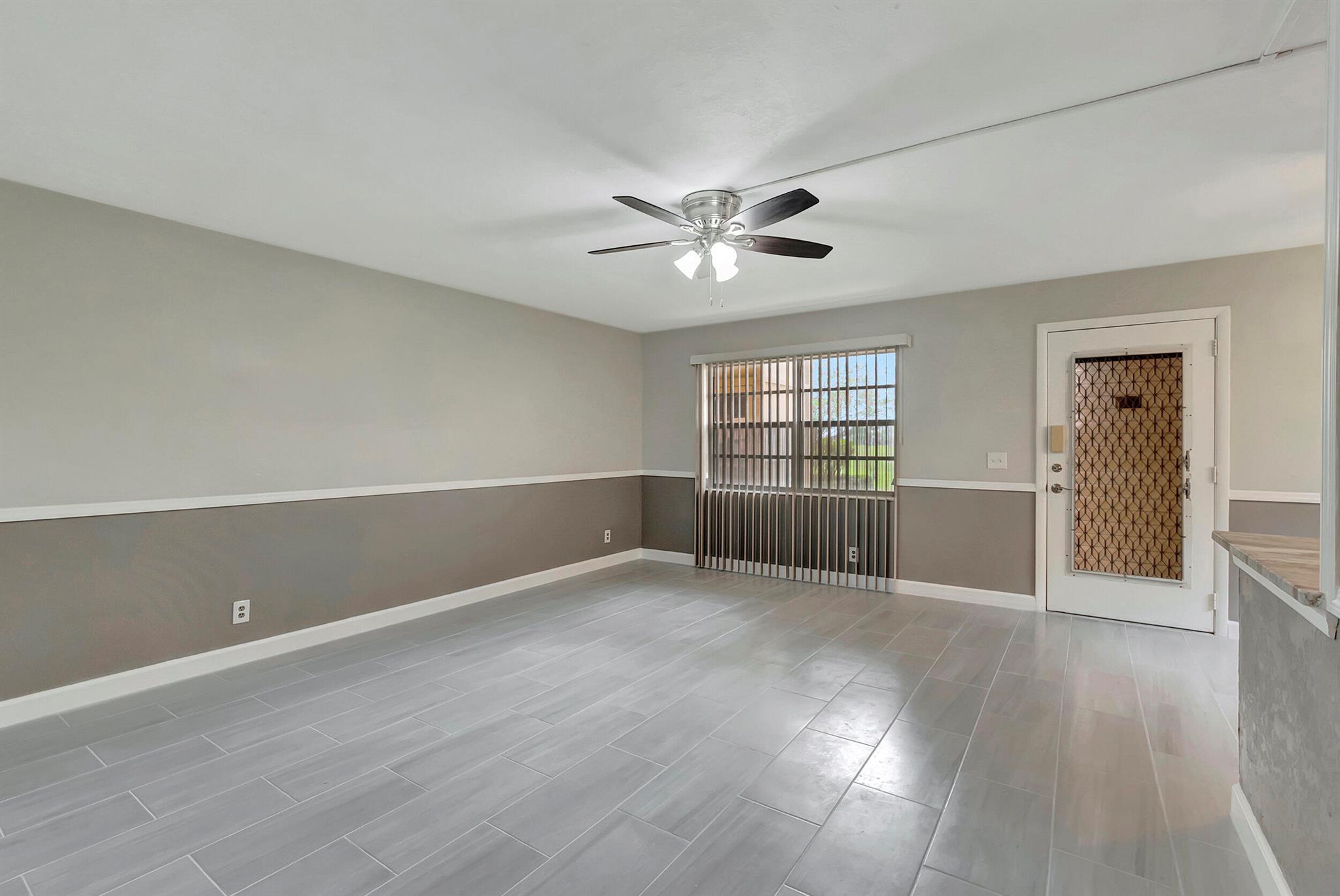 KINGS POINT FLANDERS COND - Residential