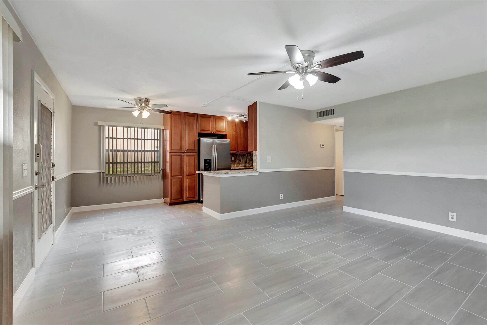 KINGS POINT FLANDERS COND - Residential