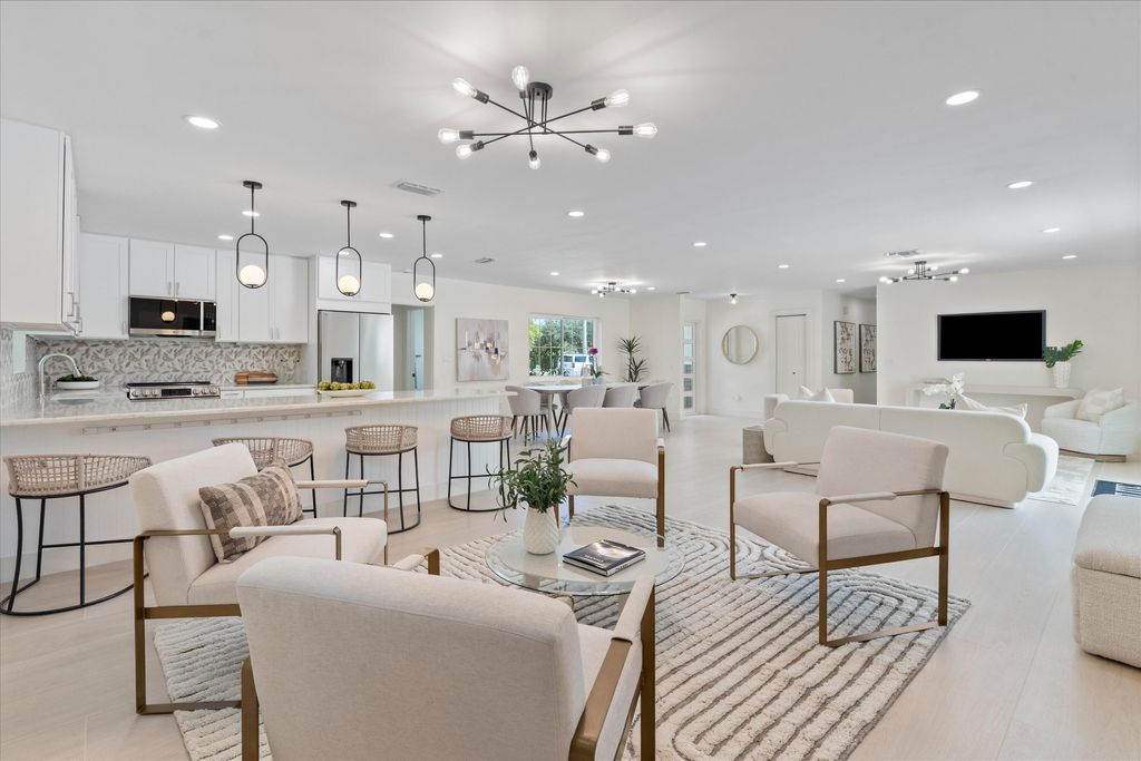 Photo of 200 NW 2nd Street, Delray Beach, FL 33444 (MLS # R11155054)