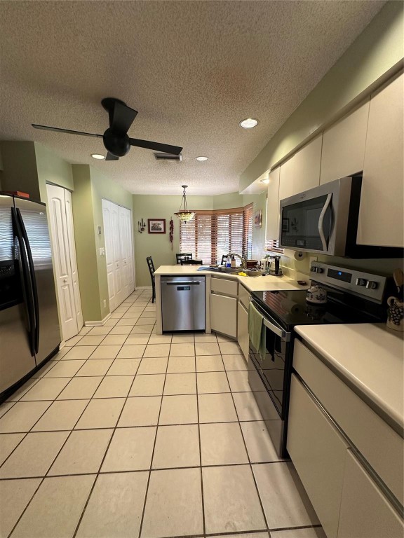 CROSS CREEK - Residential