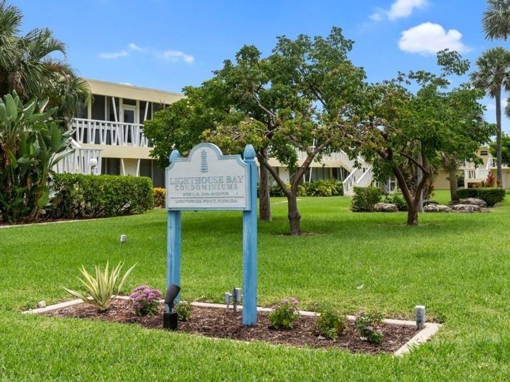 Photo of 2755 NE 28th Ave #B4, Lighthouse Point, FL 33064 (MLS # F10523916)