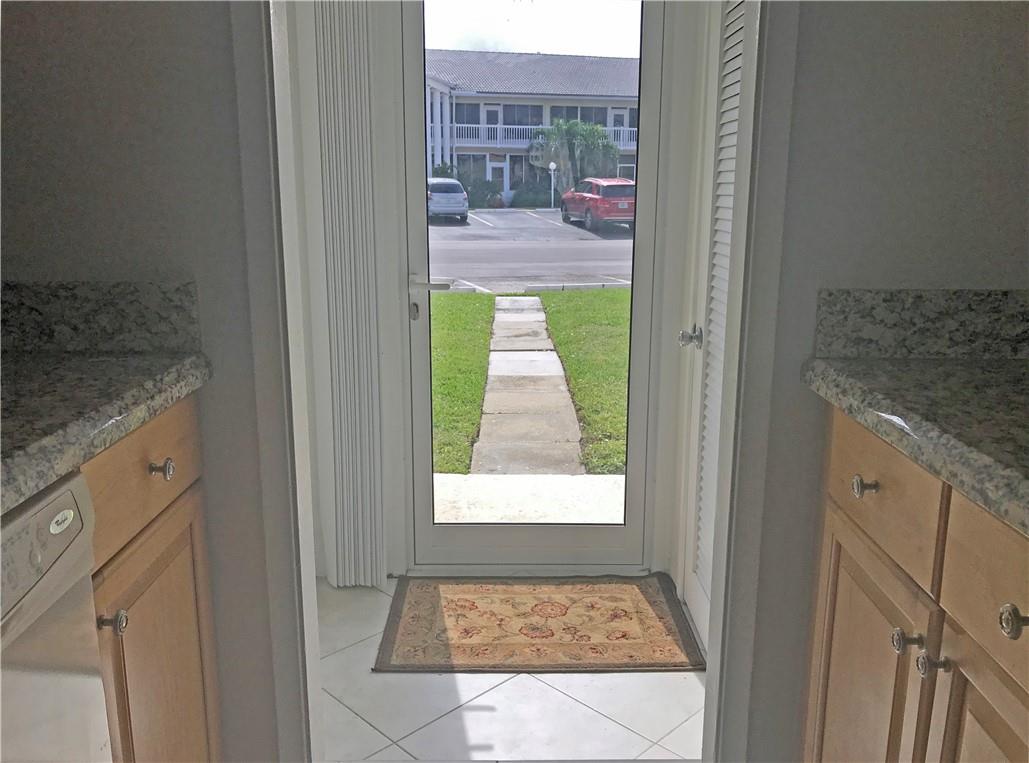LIGHTHOUSE BAY CONDO - Residential Lease