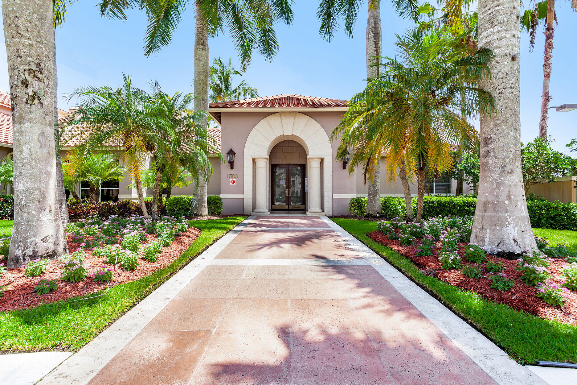 ST ANDREWS AT POLO CLUB CONDO - Residential Lease