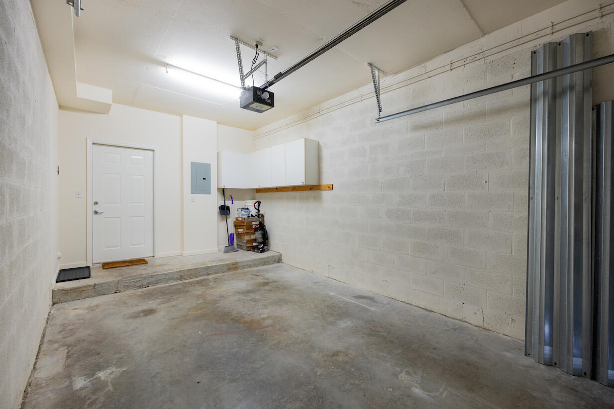 ST ANDREWS AT POLO CLUB CONDO - Residential Lease