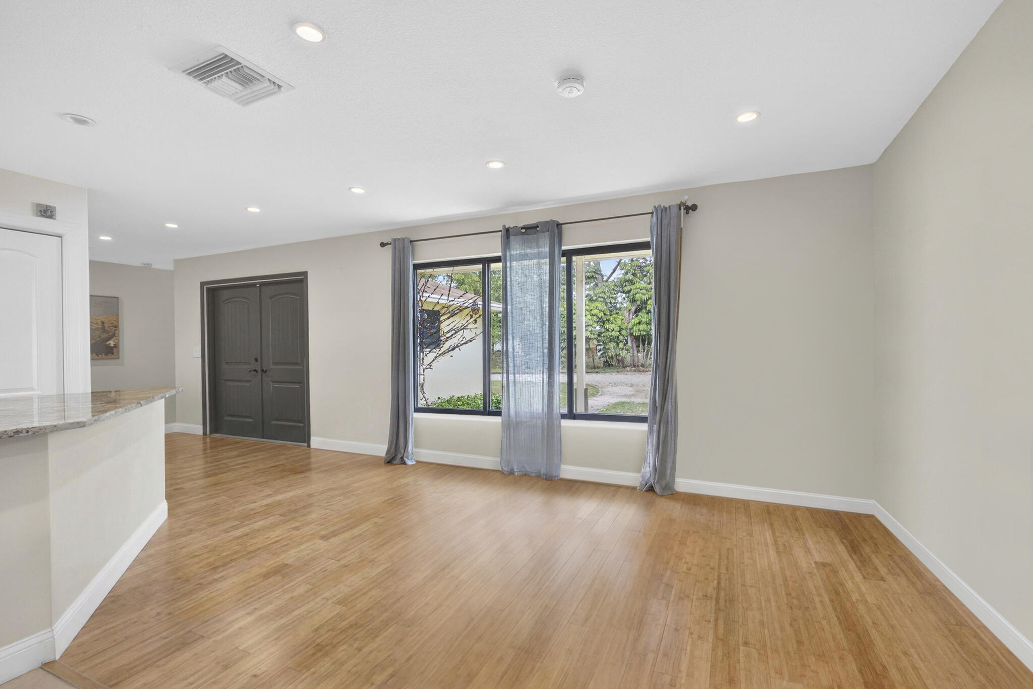 PALM BEACH LITTLE RANCHES - Residential