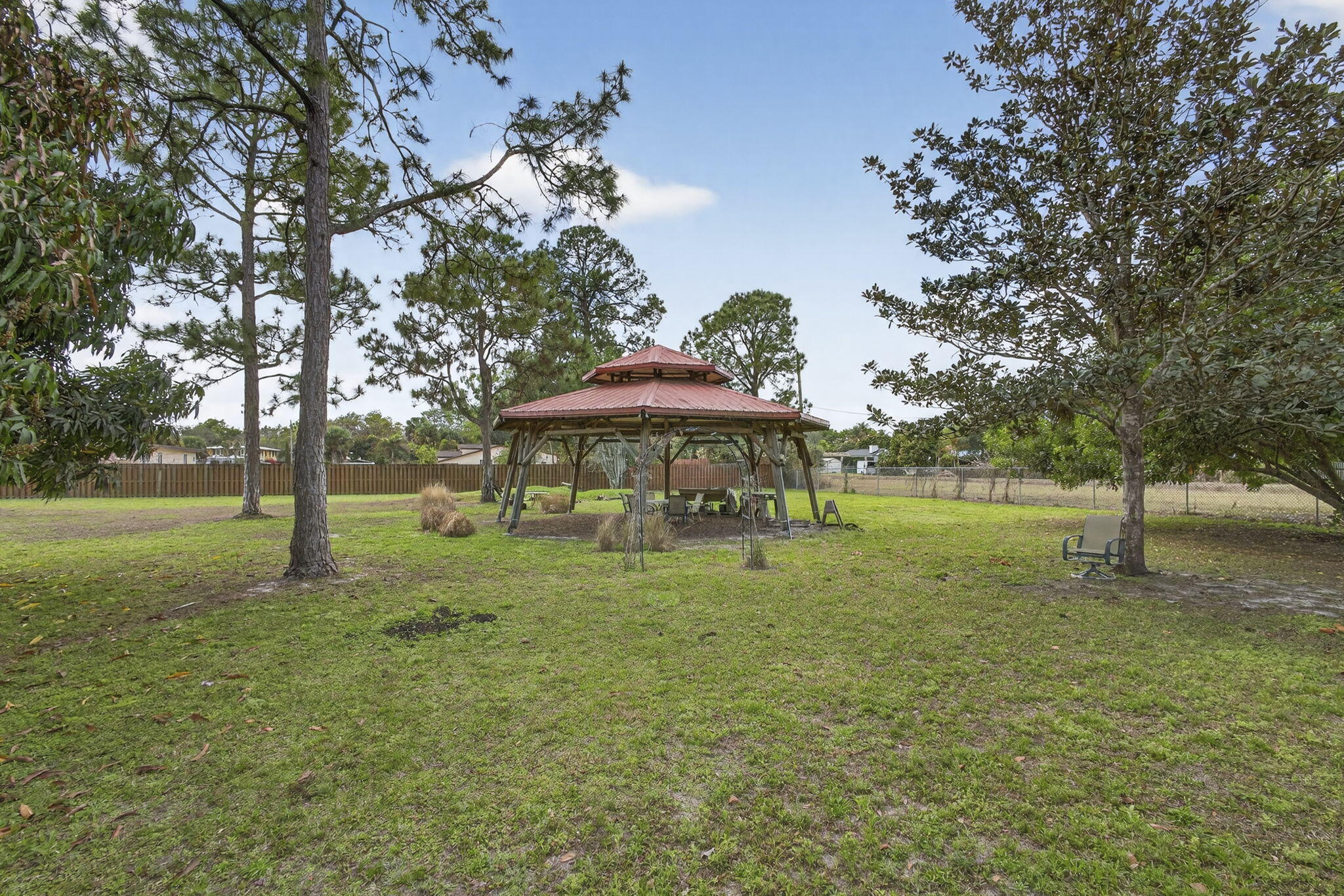 PALM BEACH LITTLE RANCHES - Residential