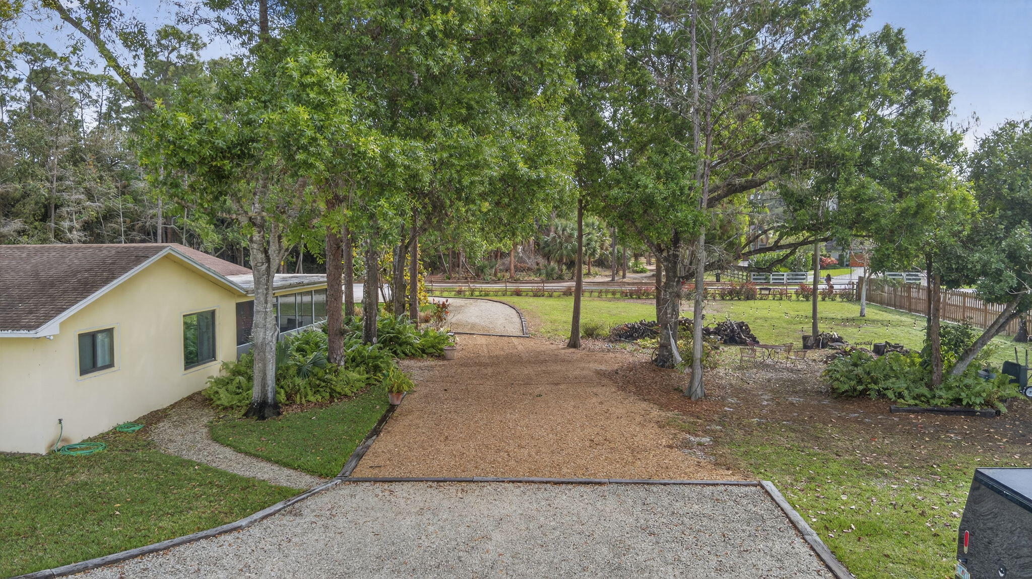 PALM BEACH LITTLE RANCHES - Residential