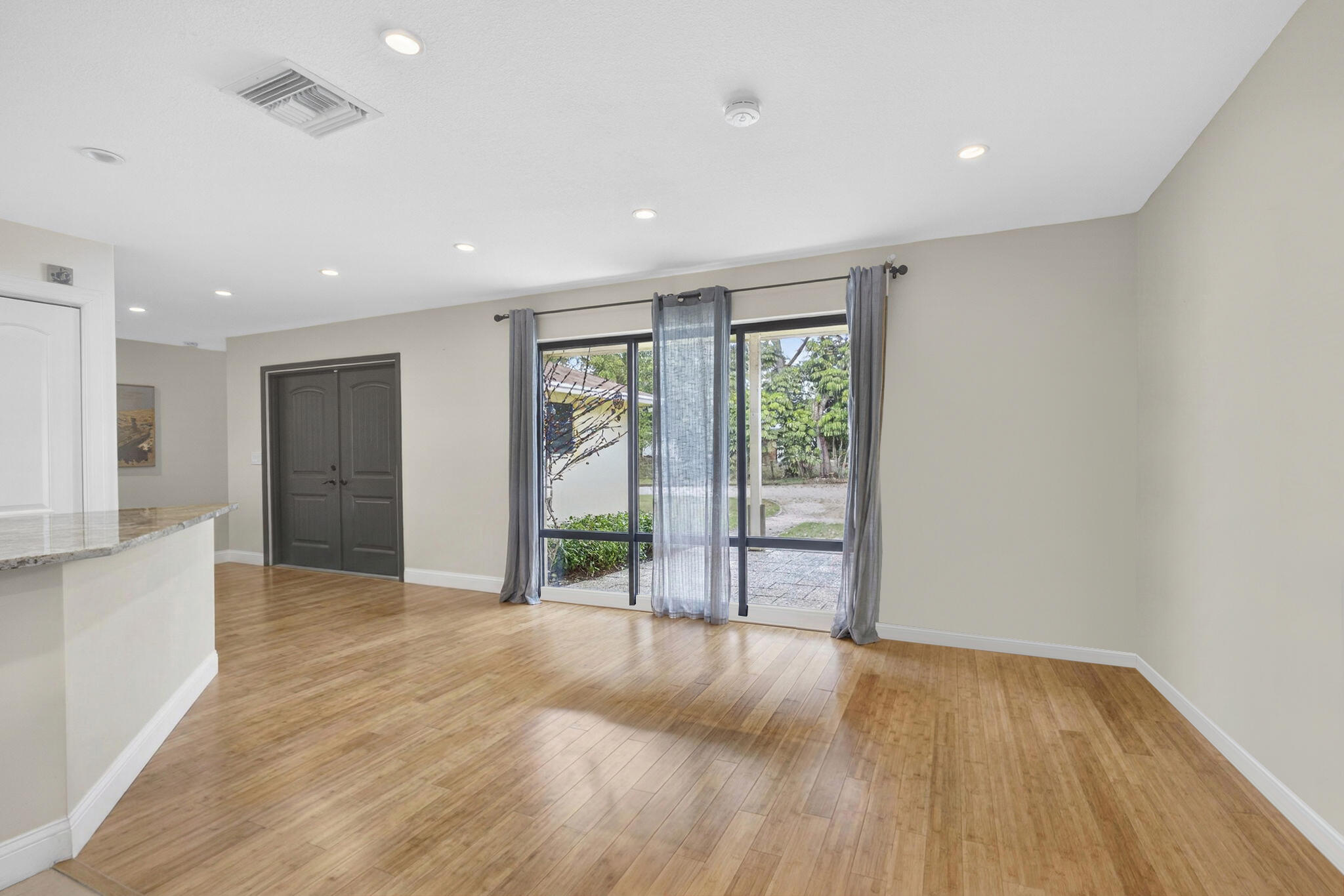 PALM BEACH LITTLE RANCHES - Residential