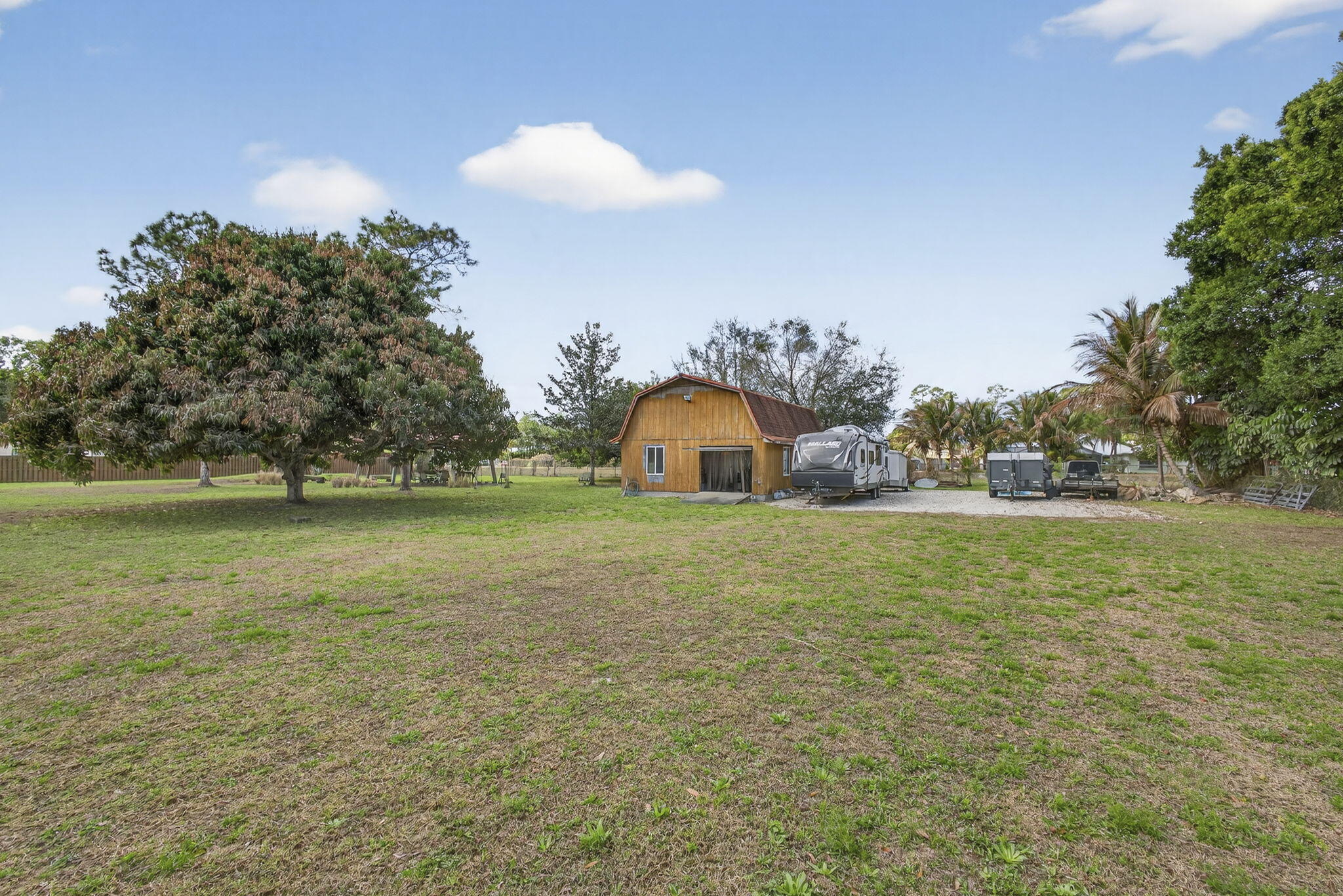 PALM BEACH LITTLE RANCHES - Residential