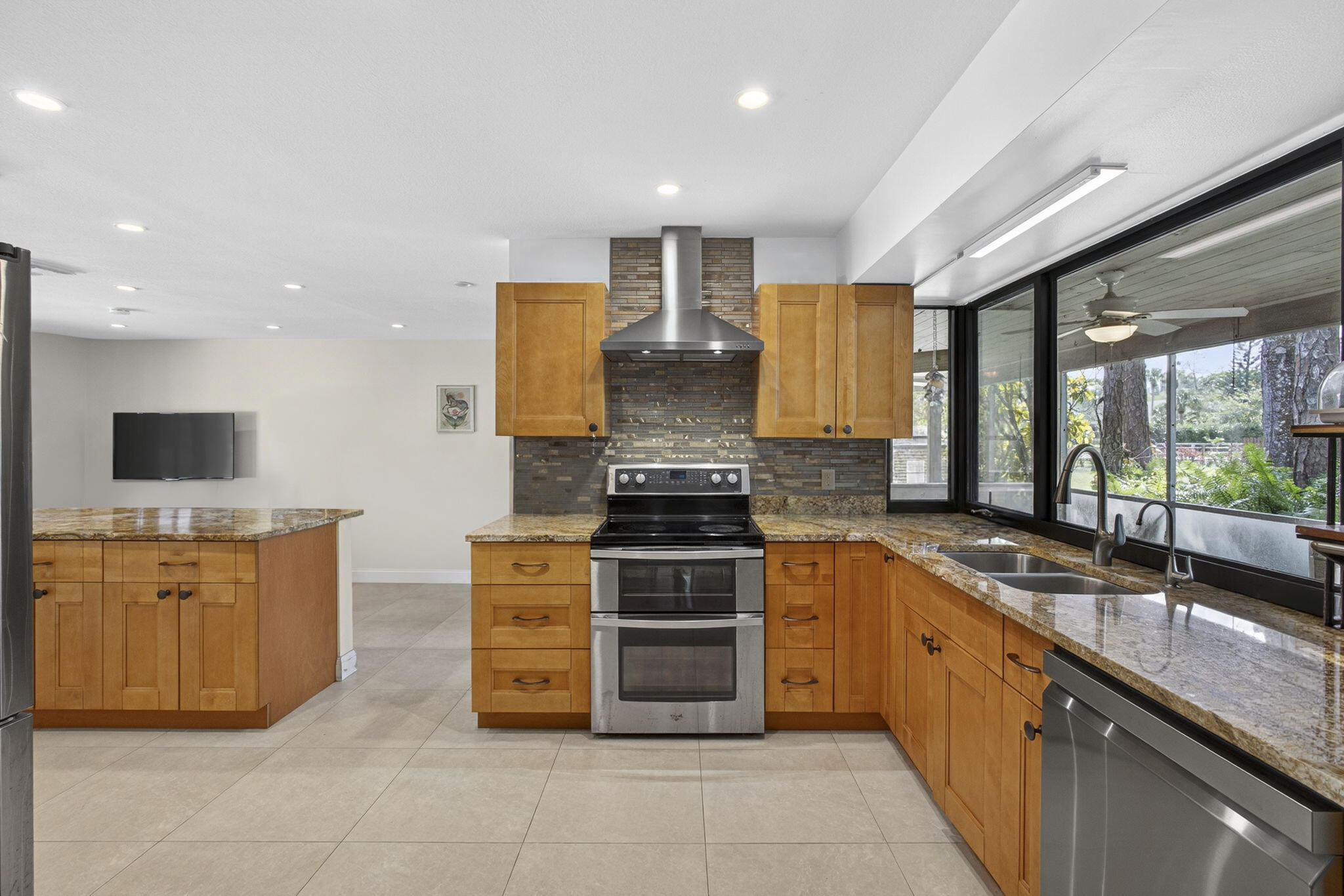 PALM BEACH LITTLE RANCHES - Residential