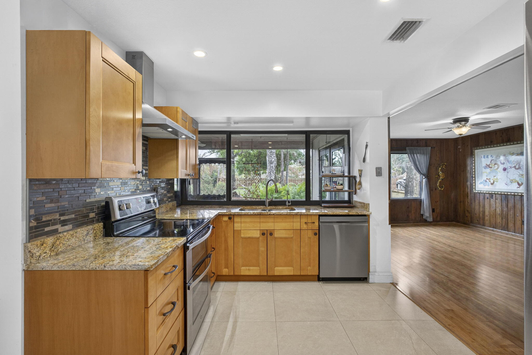 PALM BEACH LITTLE RANCHES - Residential