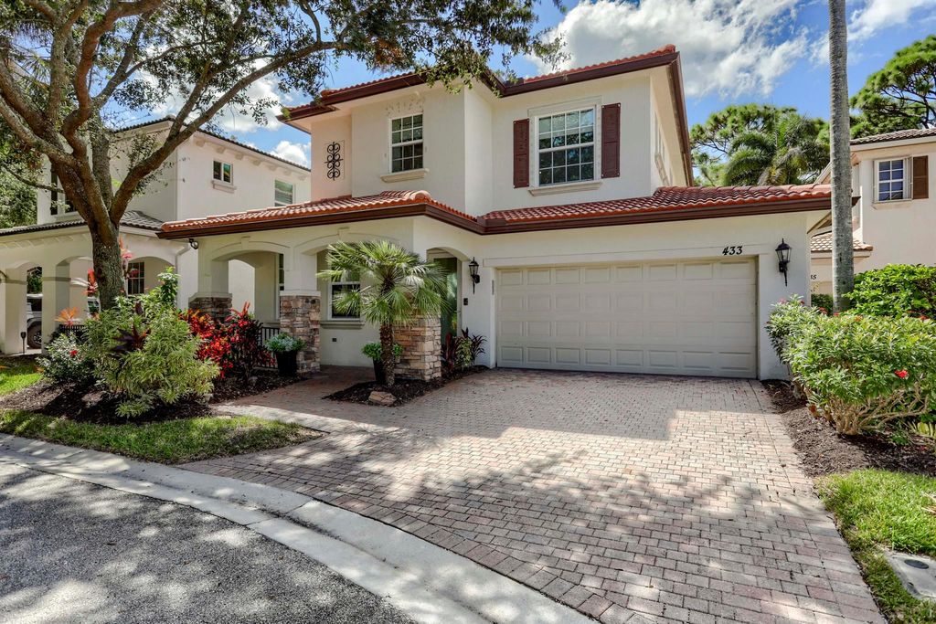 Photo of 433 Pumpkin Drive, Palm Beach Gardens, FL 33410 (MLS # R10957914)