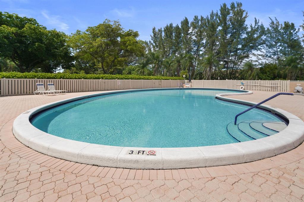 WATERS EDGE TOWERS CONDO - Residential