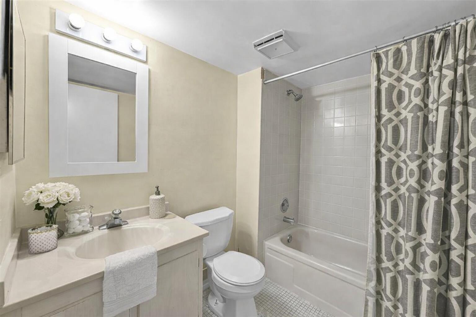 WATERS EDGE TOWERS CONDO - Residential