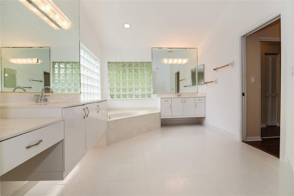 The Landings Of Parkland - Residential